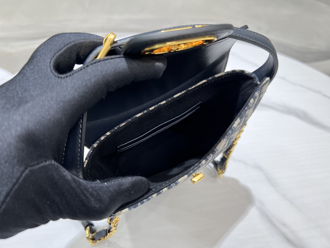 [Top] Christian Dior Cowhide 30 Montaigne Mini Chain Bucket Bag - 17x18x8cm