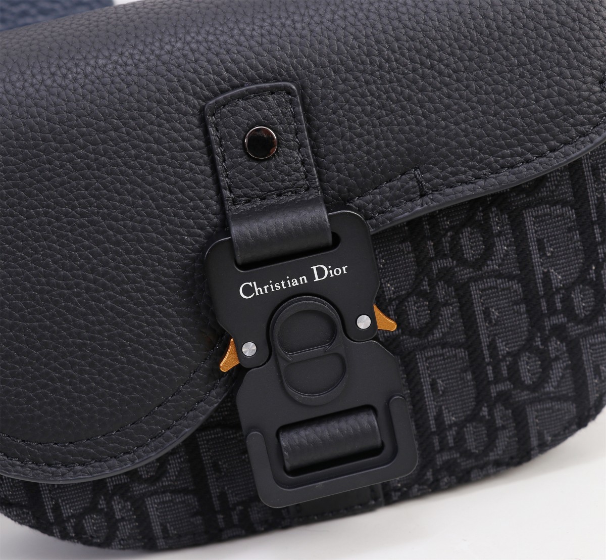 [TOP] Christian Dior Men's Cowhide Saddle Bag - Black - 19.5x13x4.3cm