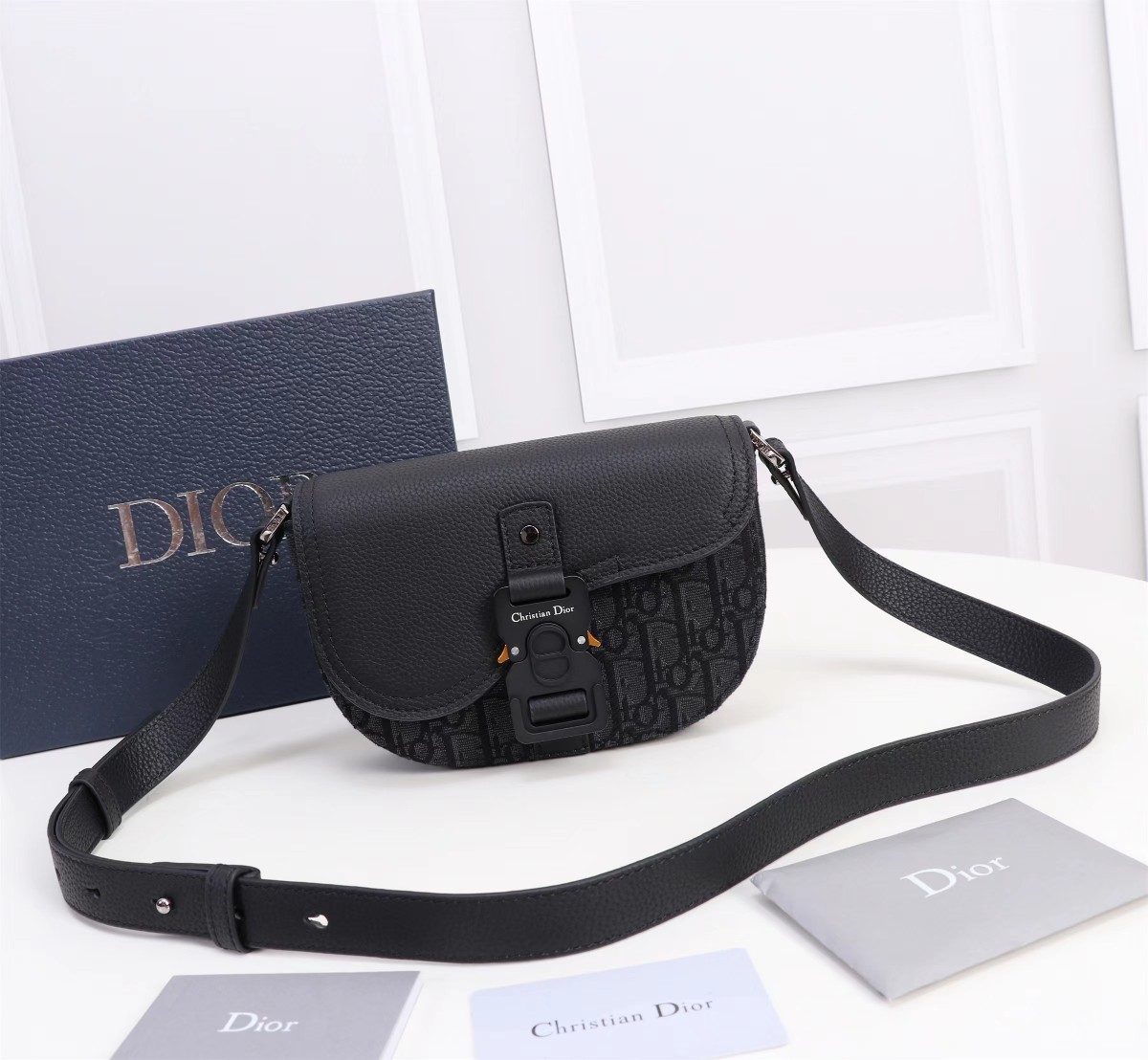 [TOP] Christian Dior Men's Cowhide Saddle Bag - Black - 19.5x13x4.3cm