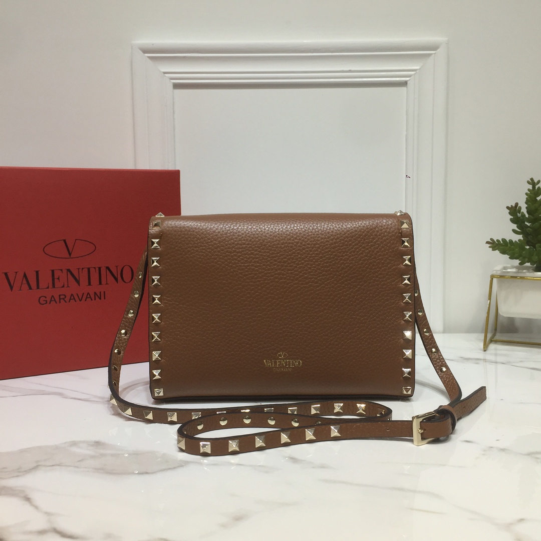 [TOP] VALENTINO Rockstud Crossbody Bag Lychee Leather 22.5x6x15cm - 6 Color