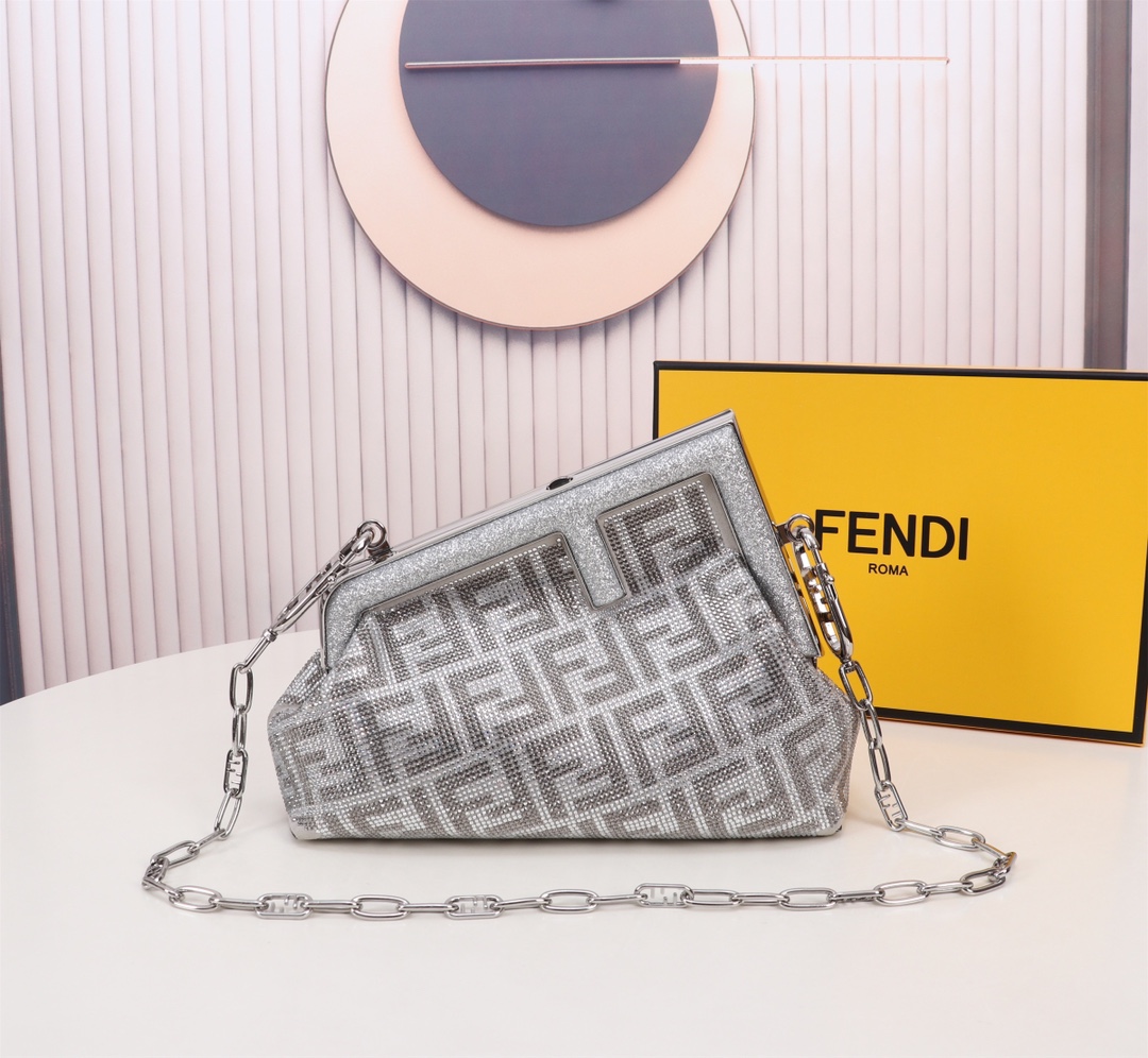 [TOP] FENDI Double FF Diamond First Bags - 26x9.5x18cm