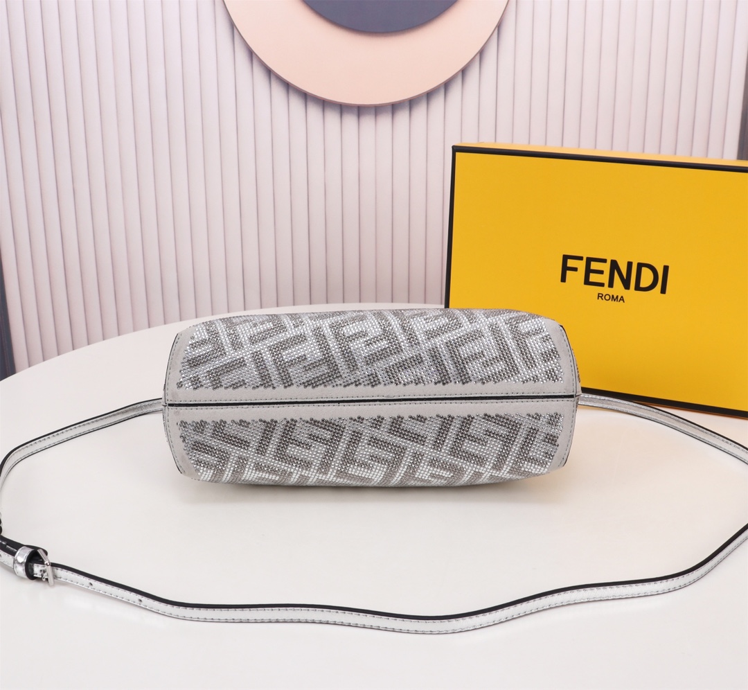 [TOP] FENDI Double FF Diamond First Bags - 26x9.5x18cm