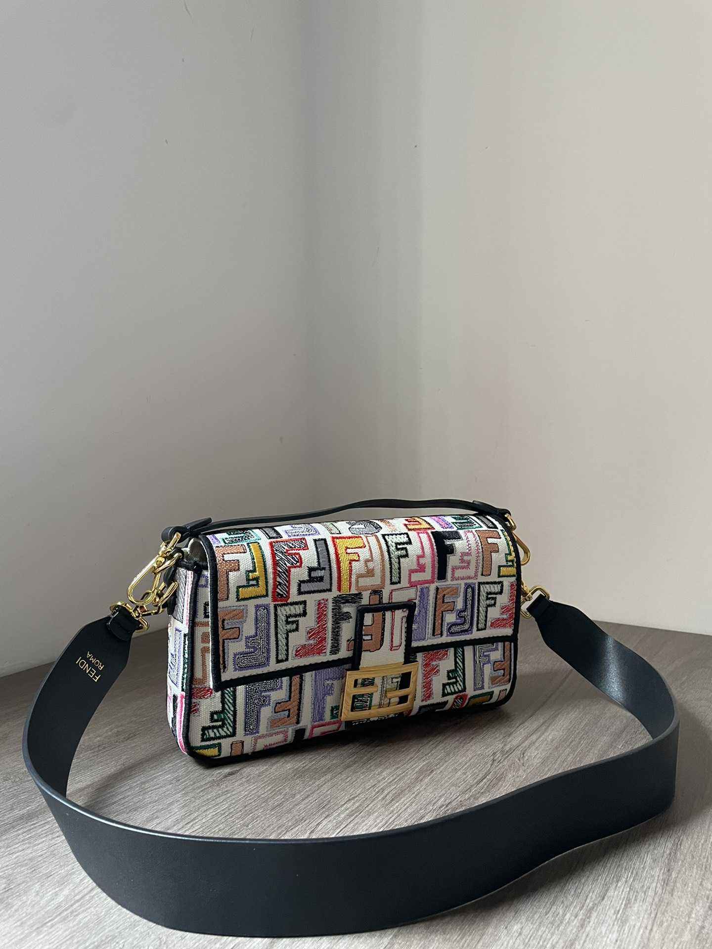 [TOP] FENDI Canvas Baguette Bag - 26x13x6cm