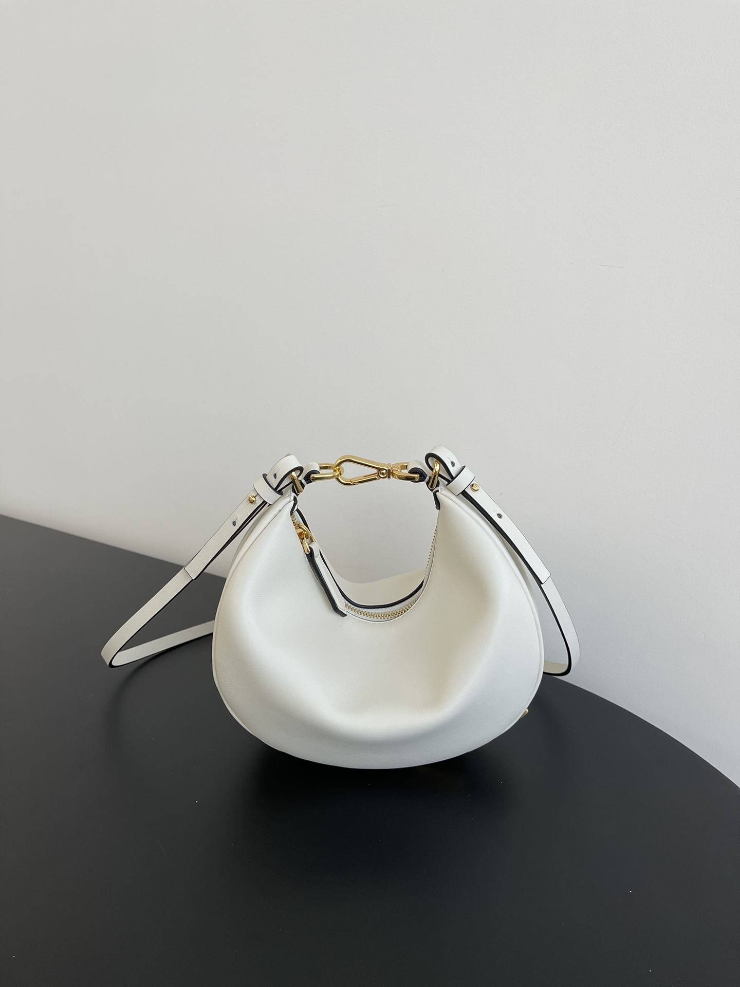 [TOP] FENDI Fendigraphy Bags 20x7.5x13cm - 2 Colors & GHW