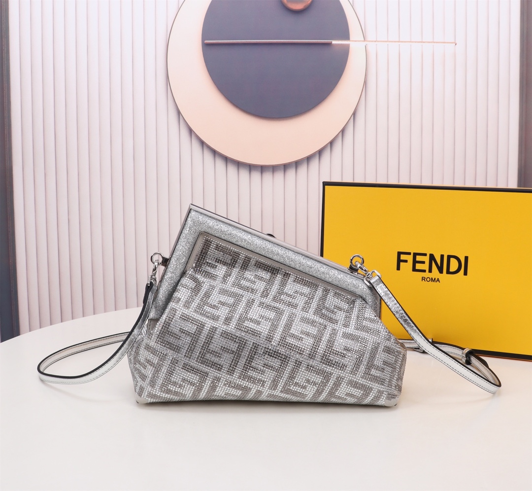 [TOP] FENDI Double FF Diamond First Bags - 26x9.5x18cm