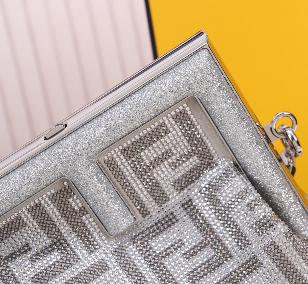 [TOP] FENDI Double FF Diamond First Bags - 26x9.5x18cm
