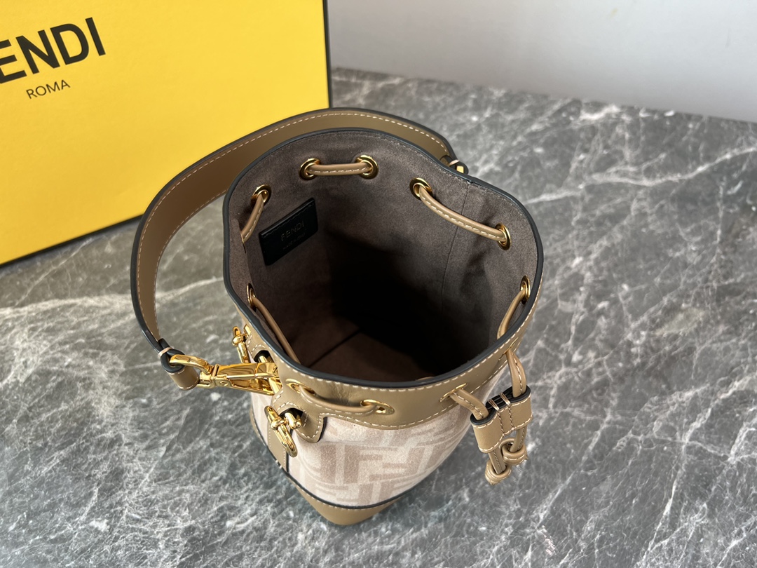 [TOP] FENDI Mon Tresor Calfskin Material Bag  - 18x12x10cm - Brown