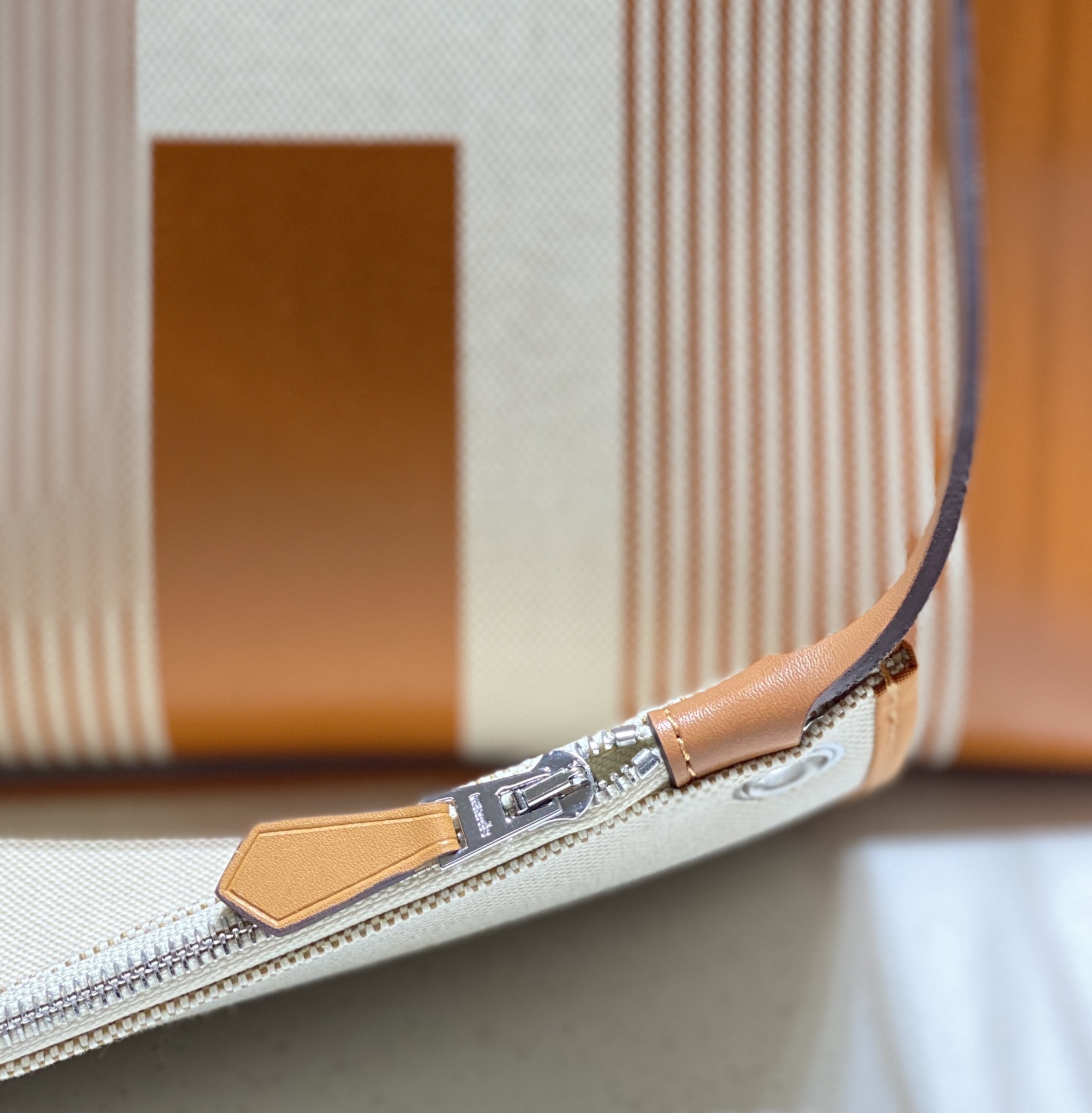 [TOP] HERMES Herbag Zip Handbag 31cm - Brown&SHW