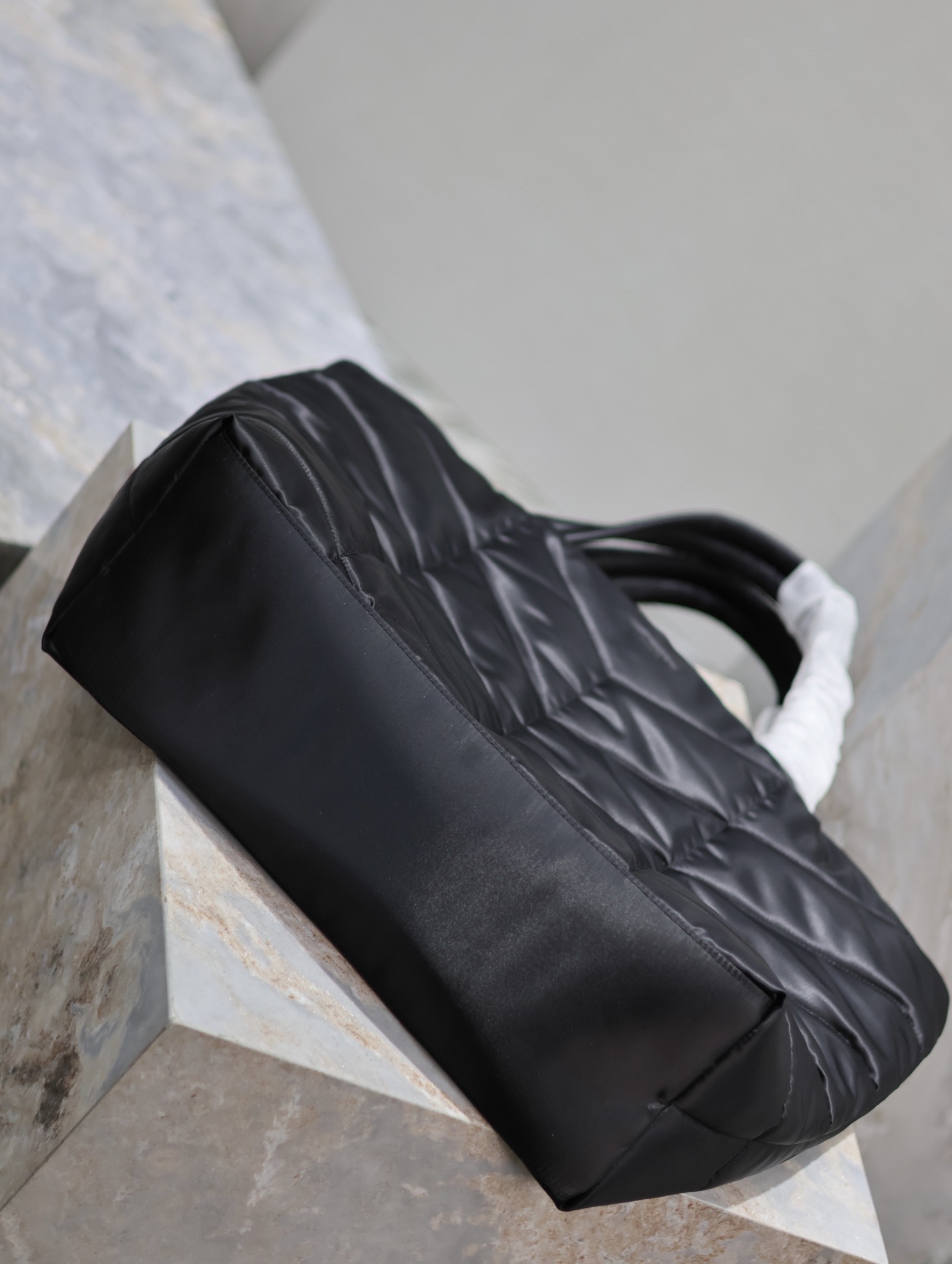 [TOP] Yves Saint Laurent YSL Men's Lambskin Tote Bag - Black - 57×36×17cm