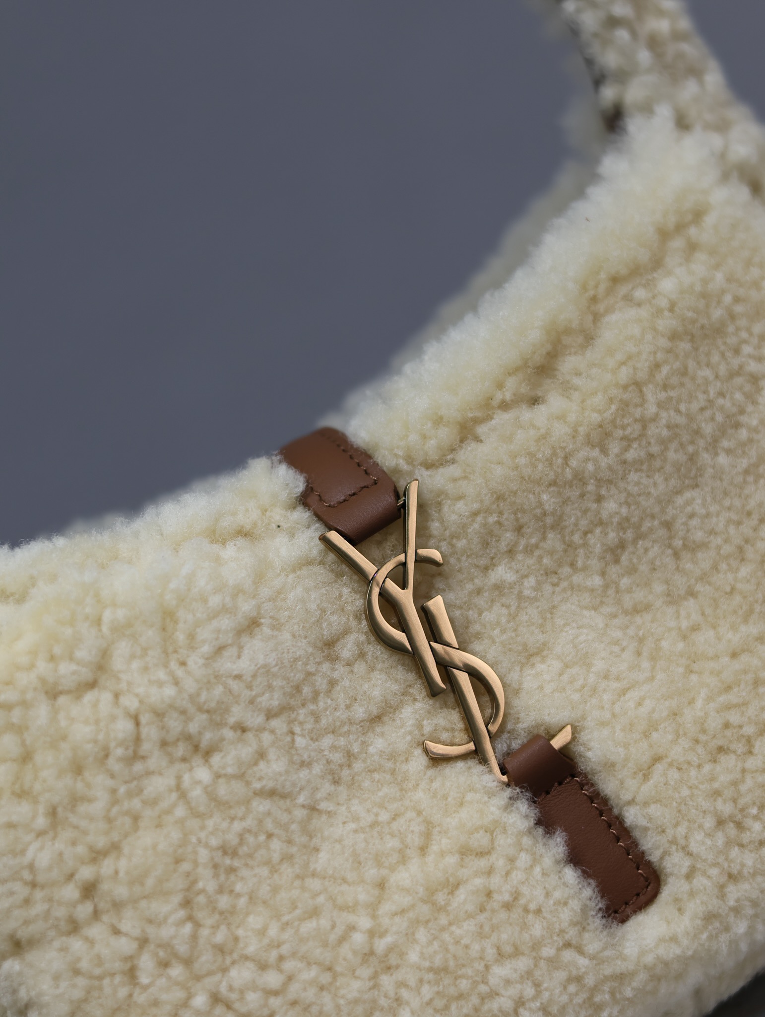 [TOP] Yves Saint Laurent YSL Lamb's Wool Small Le 5A7 Bag 19×11.5×4.5cm - Beige&GHW