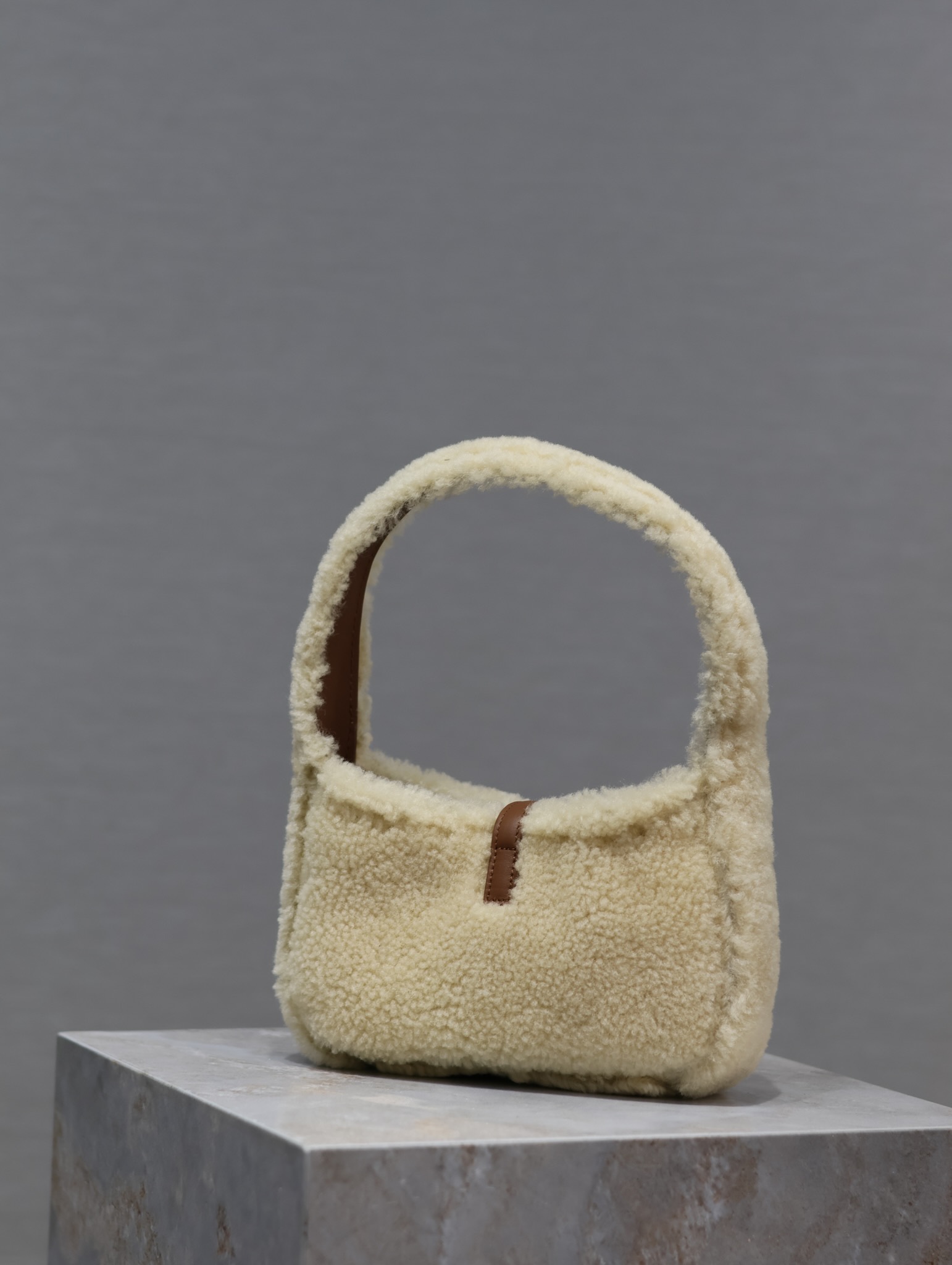 [TOP] Yves Saint Laurent YSL Lamb's Wool Small Le 5A7 Bag 19×11.5×4.5cm - Beige&GHW