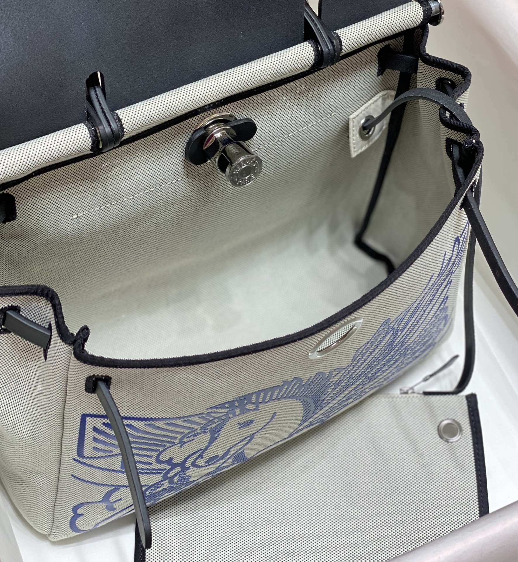 [TOP] HERMES Herbag Zip Handbag 31cm - Blue&SHW