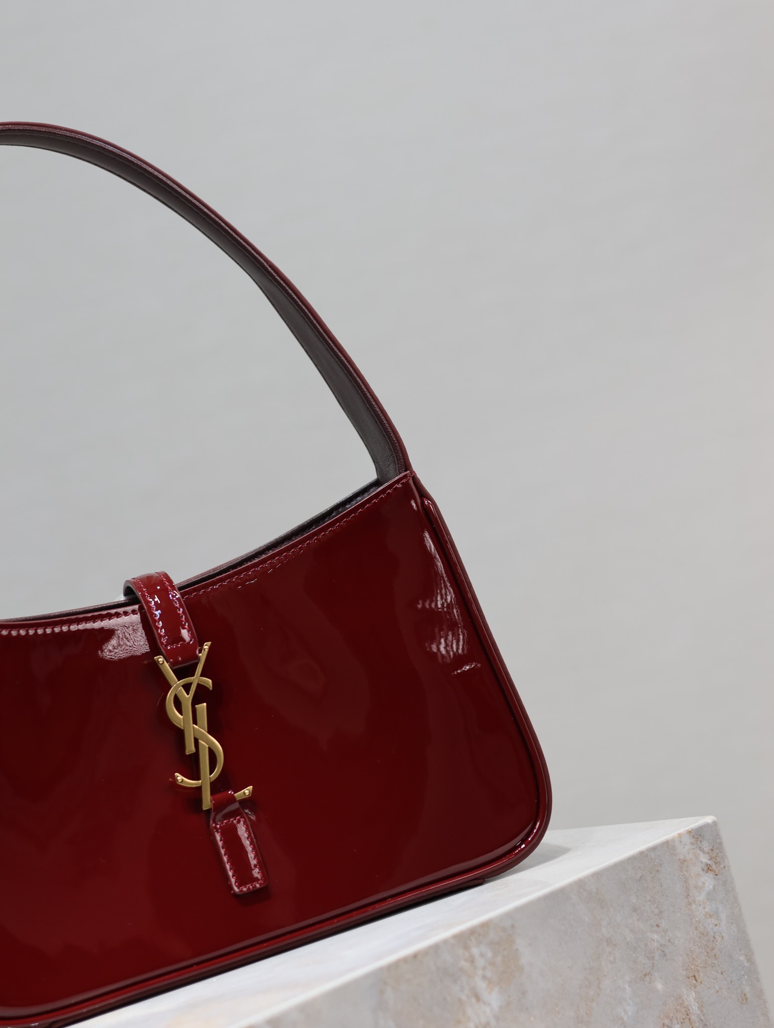 [TOP] Yves Saint Laurent YSL Patent Leather Le 5A7 Bag 25X14X6cm - Jujube Red&GHW