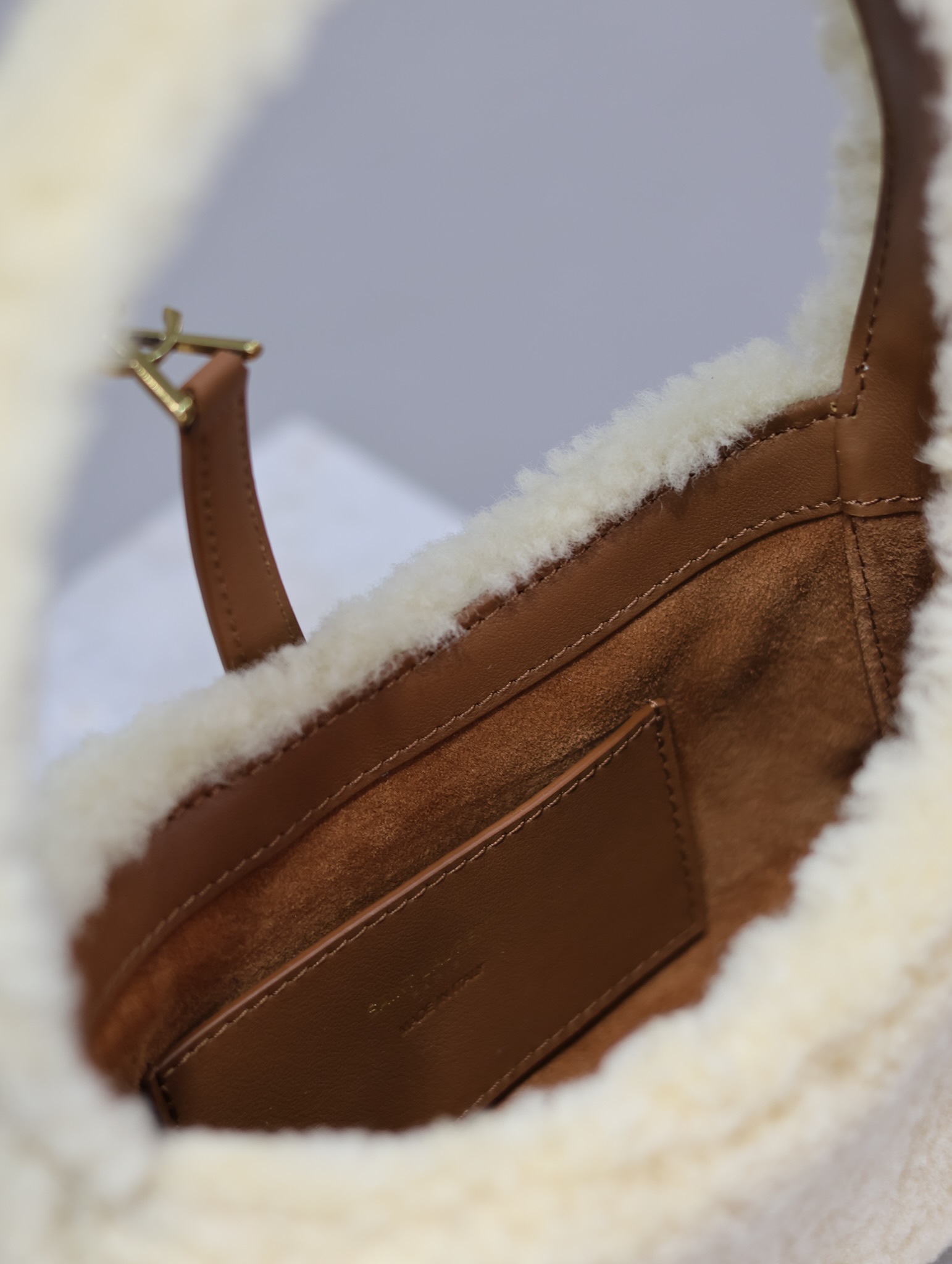 [TOP] Yves Saint Laurent YSL Lamb's Wool Small Le 5A7 Bag 19×11.5×4.5cm - Beige&GHW