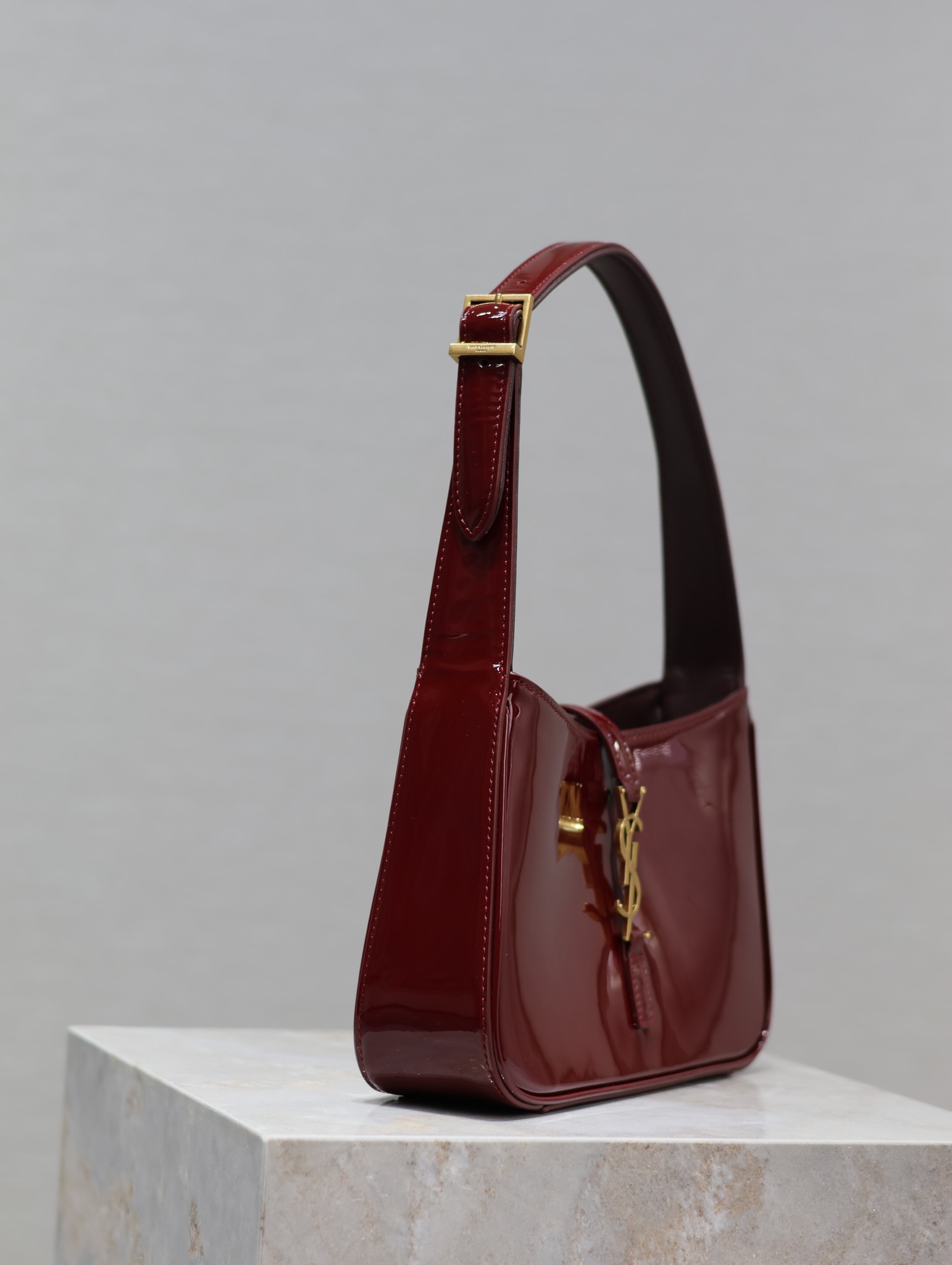 [TOP] Yves Saint Laurent YSL Patent Leather Le 5A7 Bag 25X14X6cm - Jujube Red&GHW