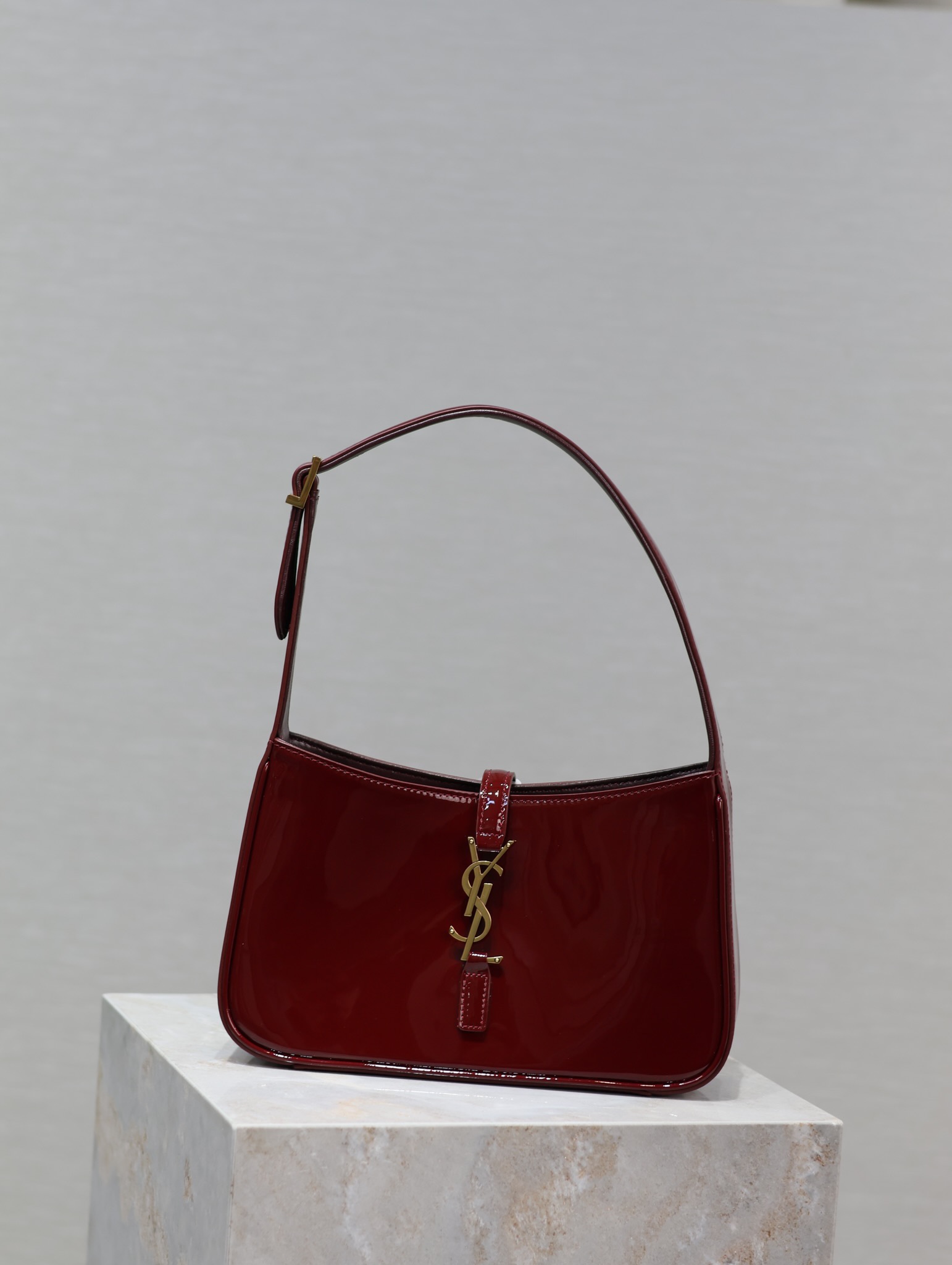 [TOP] Yves Saint Laurent YSL Patent Leather Le 5A7 Bag 25X14X6cm - Jujube Red&GHW
