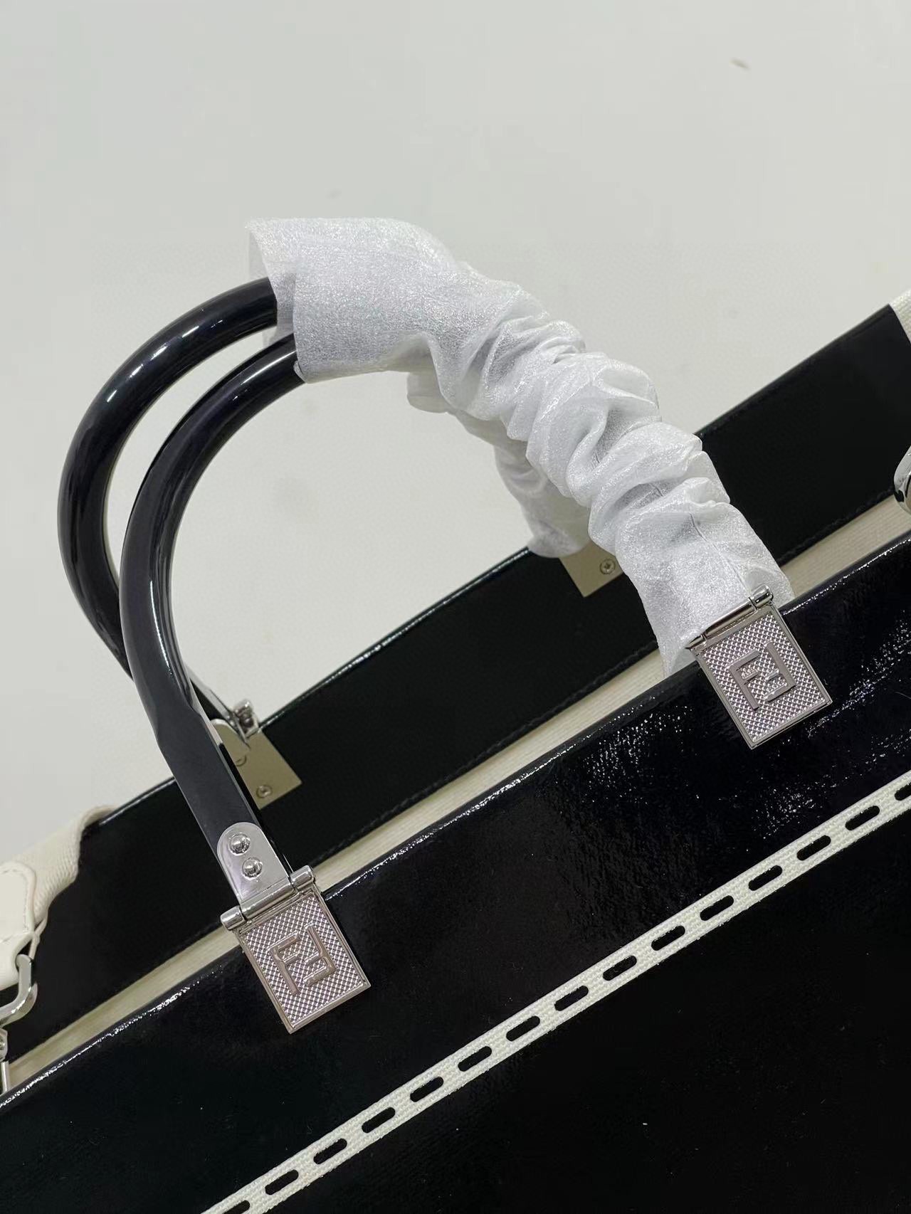 [TOP] FENDI Natural Canvas Bottom Material Sunshine Tote Bags 35x31x17cm - Black