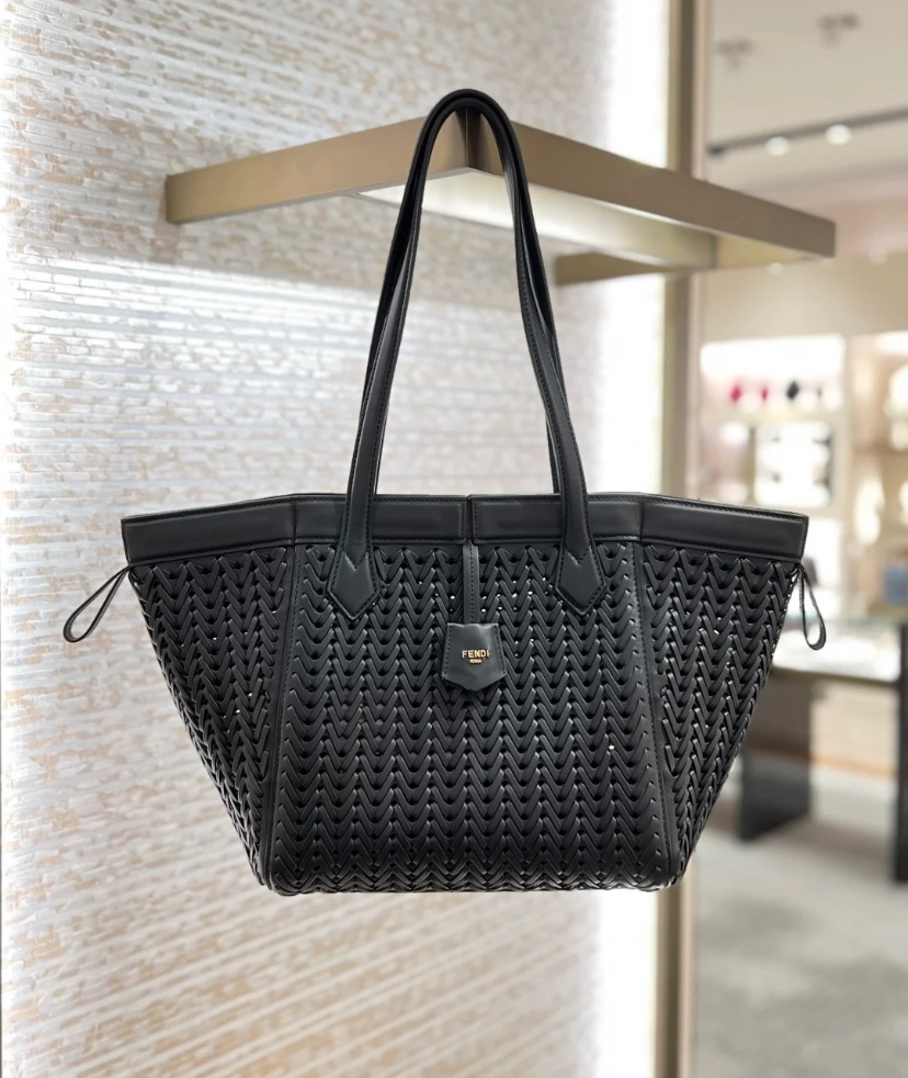 [TOP] FENDI Handmade Woven Bags - 27 x27 x16.5 - Black