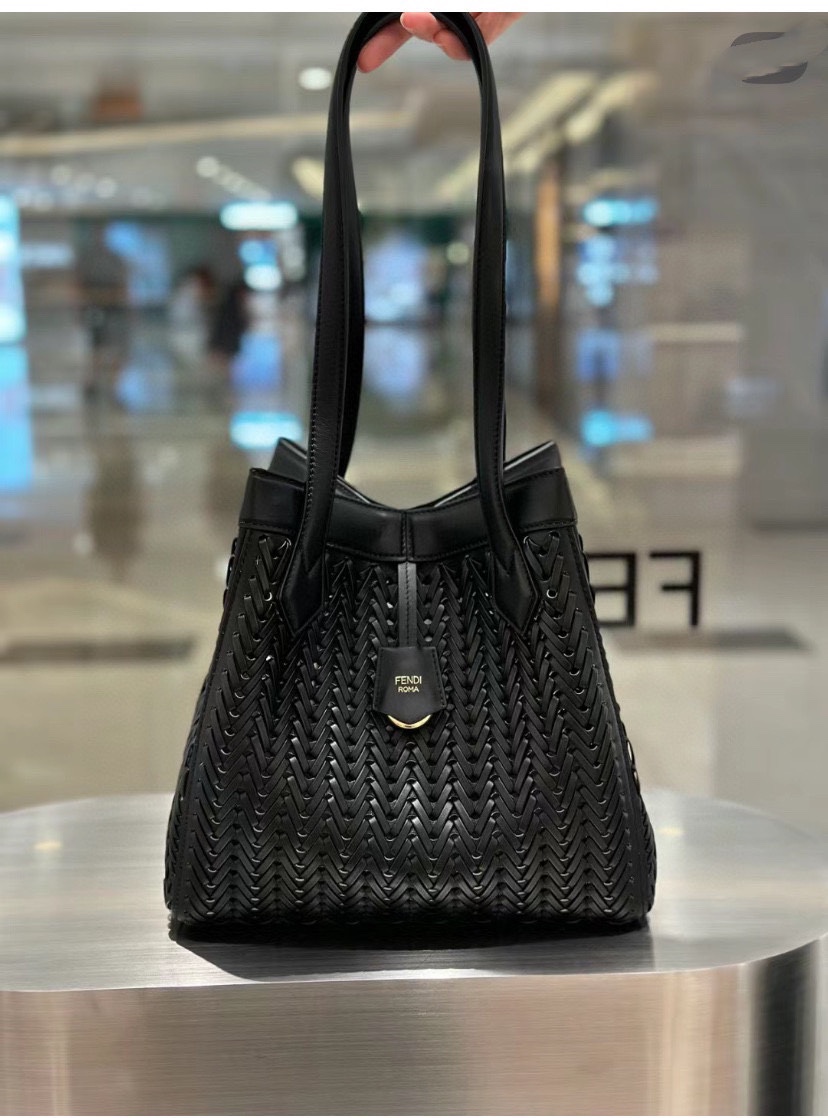 [TOP] FENDI Handmade Woven Bags - 27 x27 x16.5 - Black