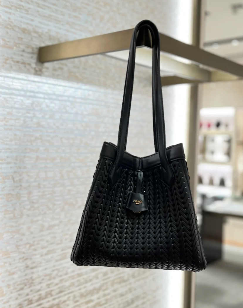[TOP] FENDI Handmade Woven Bags - 27 x27 x16.5 - Black