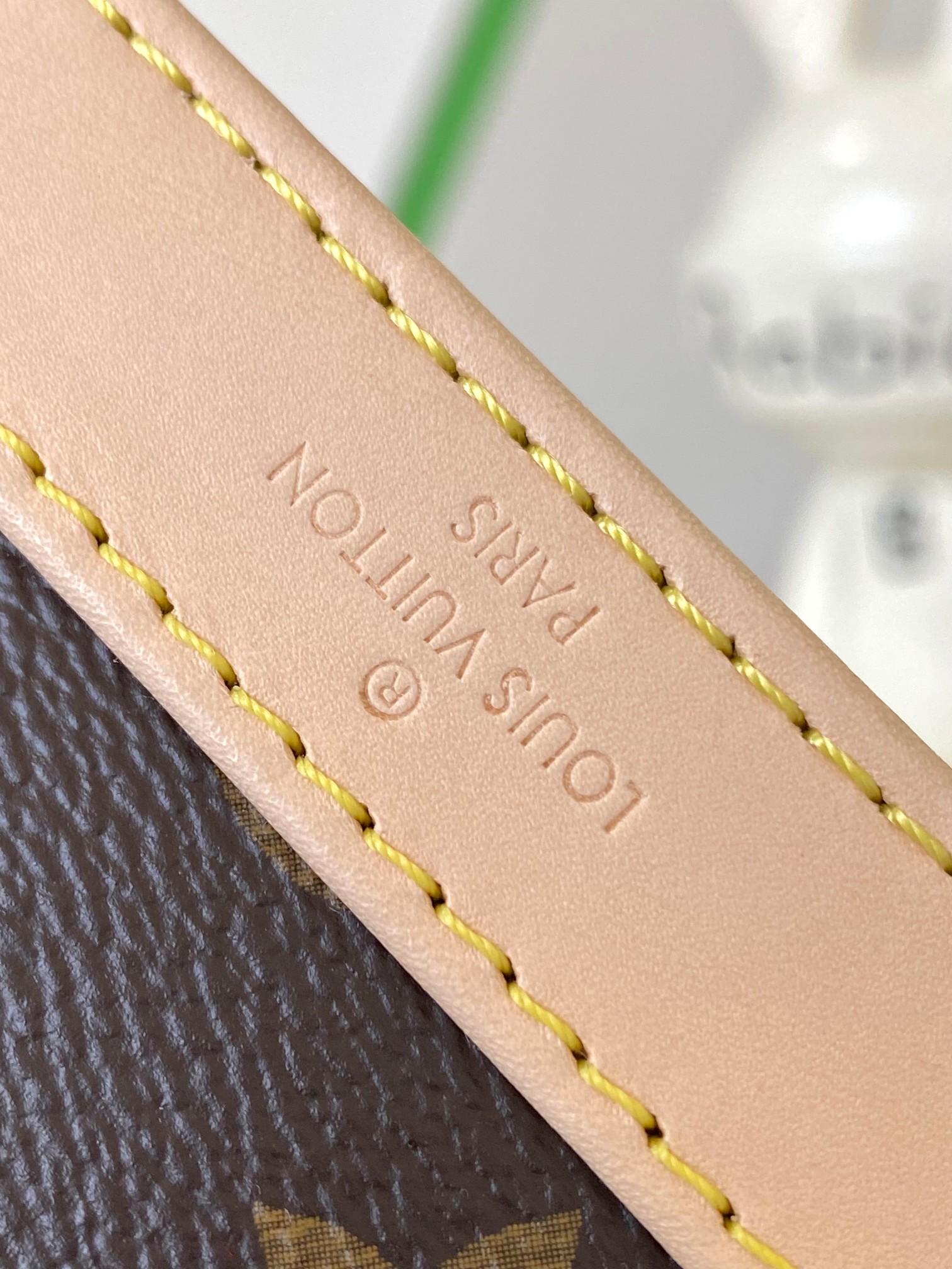 [TOP] Louis Vuitton LV New Launch Mini Nano Alma Bag - 18x12x8cm- Brown