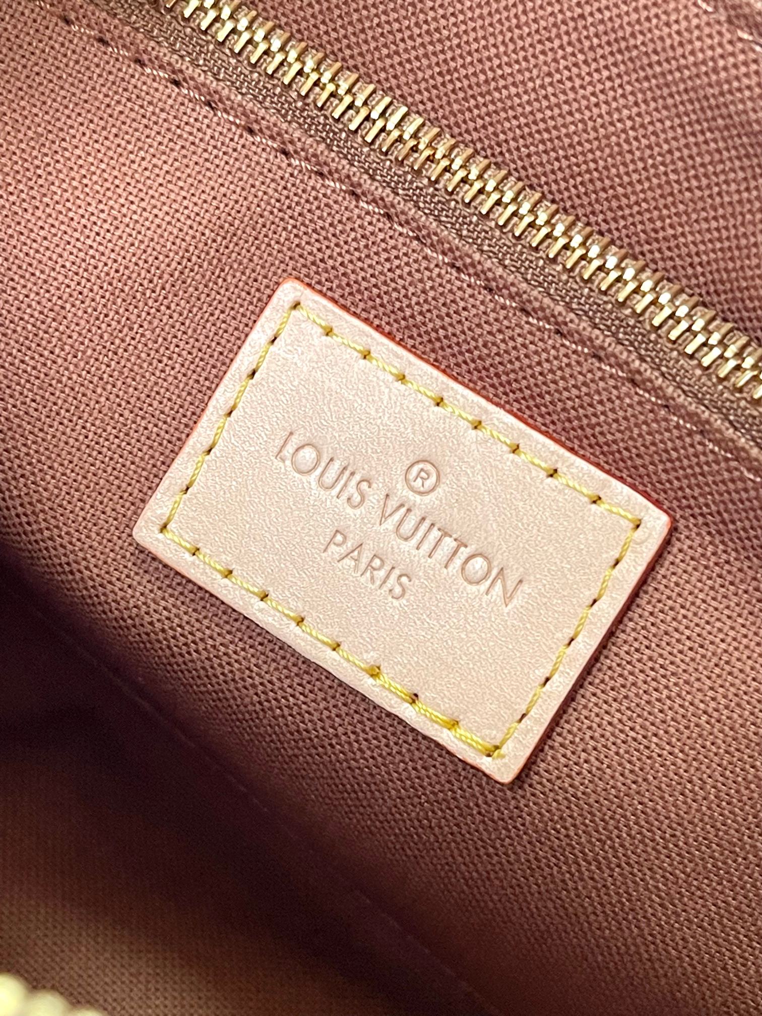 [TOP] Louis Vuitton LV Monogram Pochette Accessories Bag - 23.5x13.5x4CM