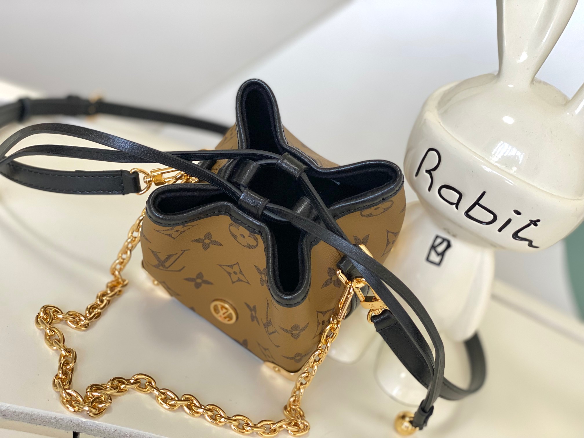 [TOP] Louis Vuitton LV Monogram Reverse Mini Bucket Bag  - 11.5x11.5x11.5cm-2 Colors