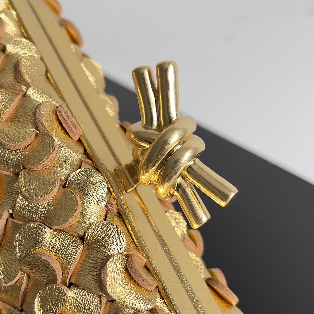 [TOP] Bottega Veneta BV BV Knot Weave Evening Bag 20.5 CM