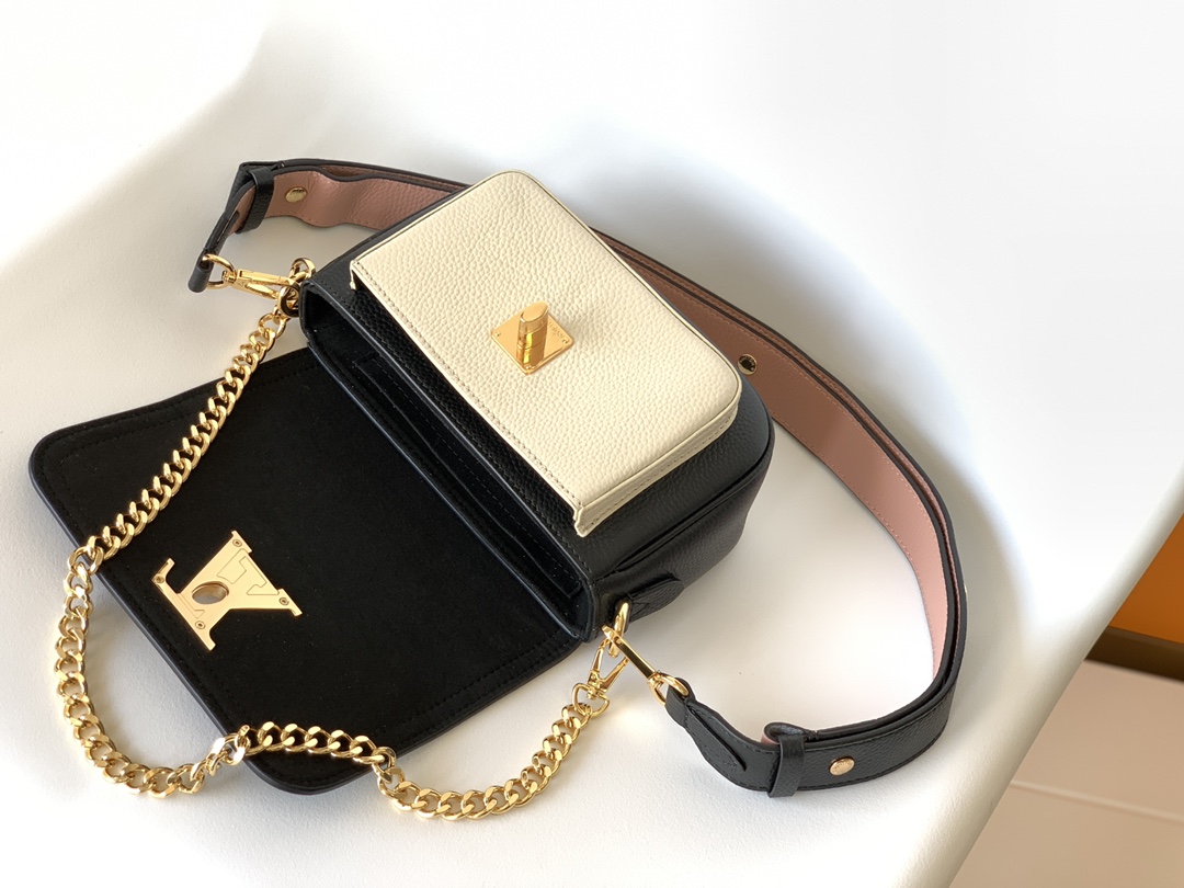 [TOP] Louis Vuitton LV L*V Lock Me Tender - 7 Colors - 19x13x8cm