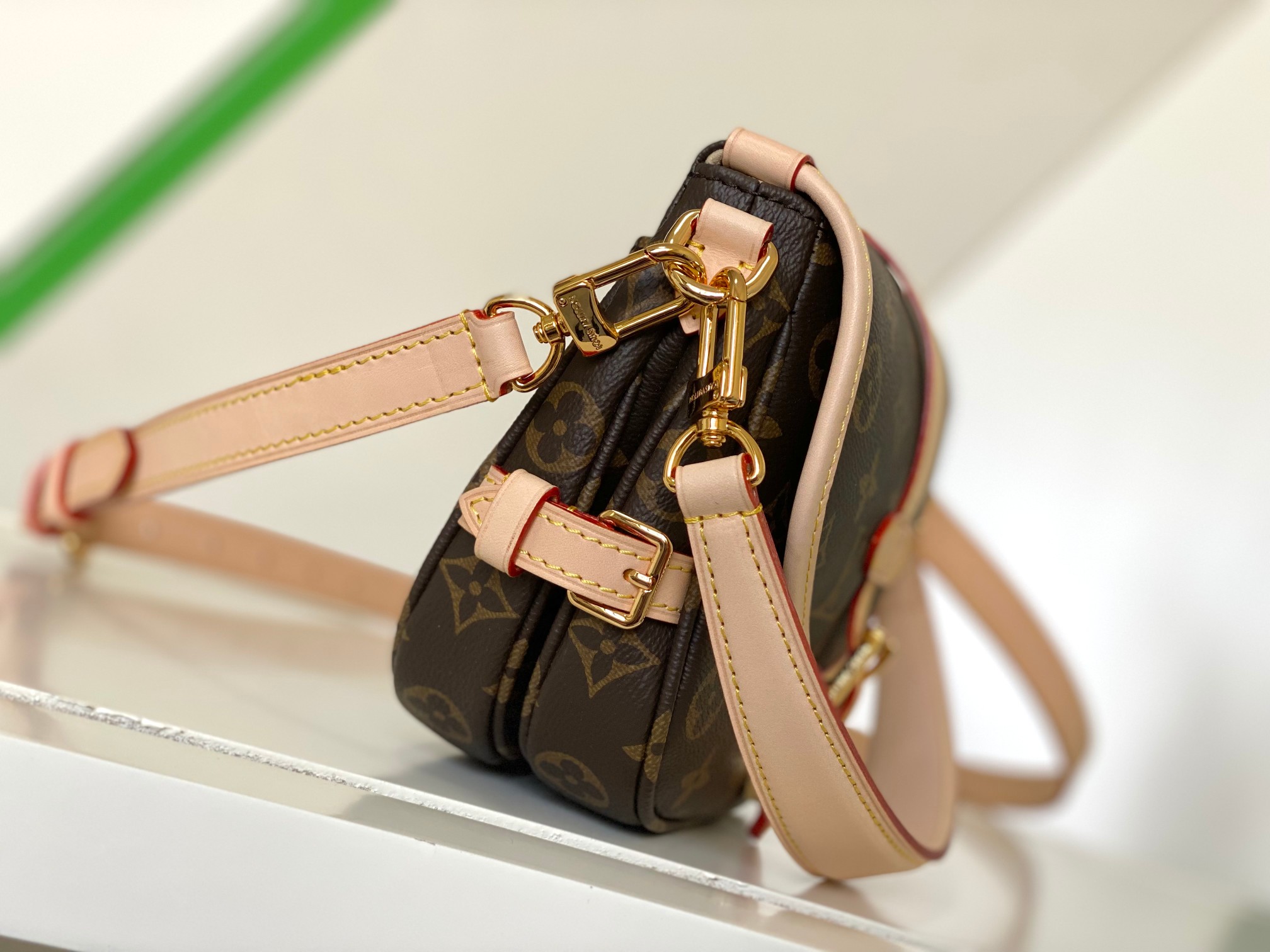 [TOP] Louis Vuitton LV Monogram Cowhide Diane Bag - 20x15x7.5cm-Brown