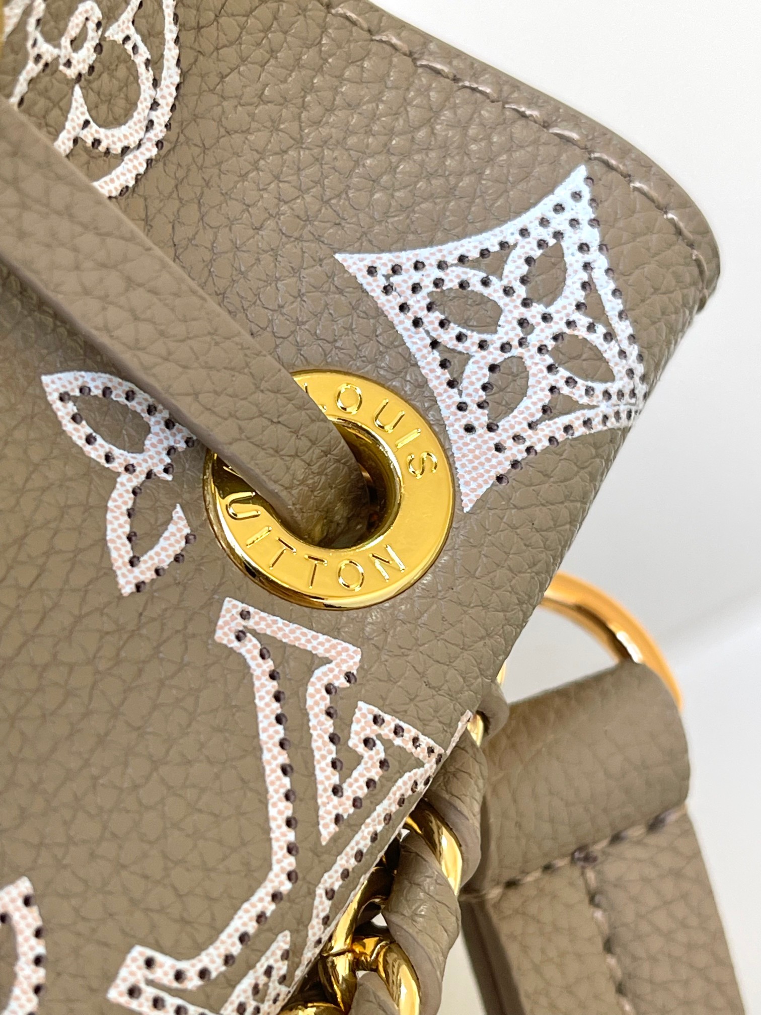 [TOP] Louis Vuitton LV Carved Cowhide Leather Bella Tote Bag - 32x23x13CM - Gray