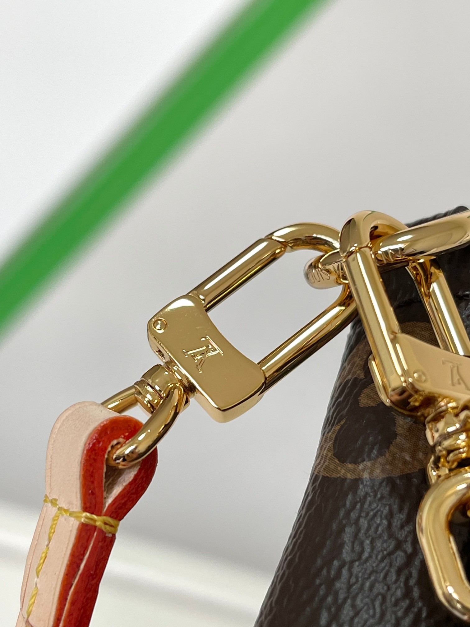 [TOP] Louis Vuitton LV Monogram Pochette Accessories Bag - 23.5x13.5x4CM