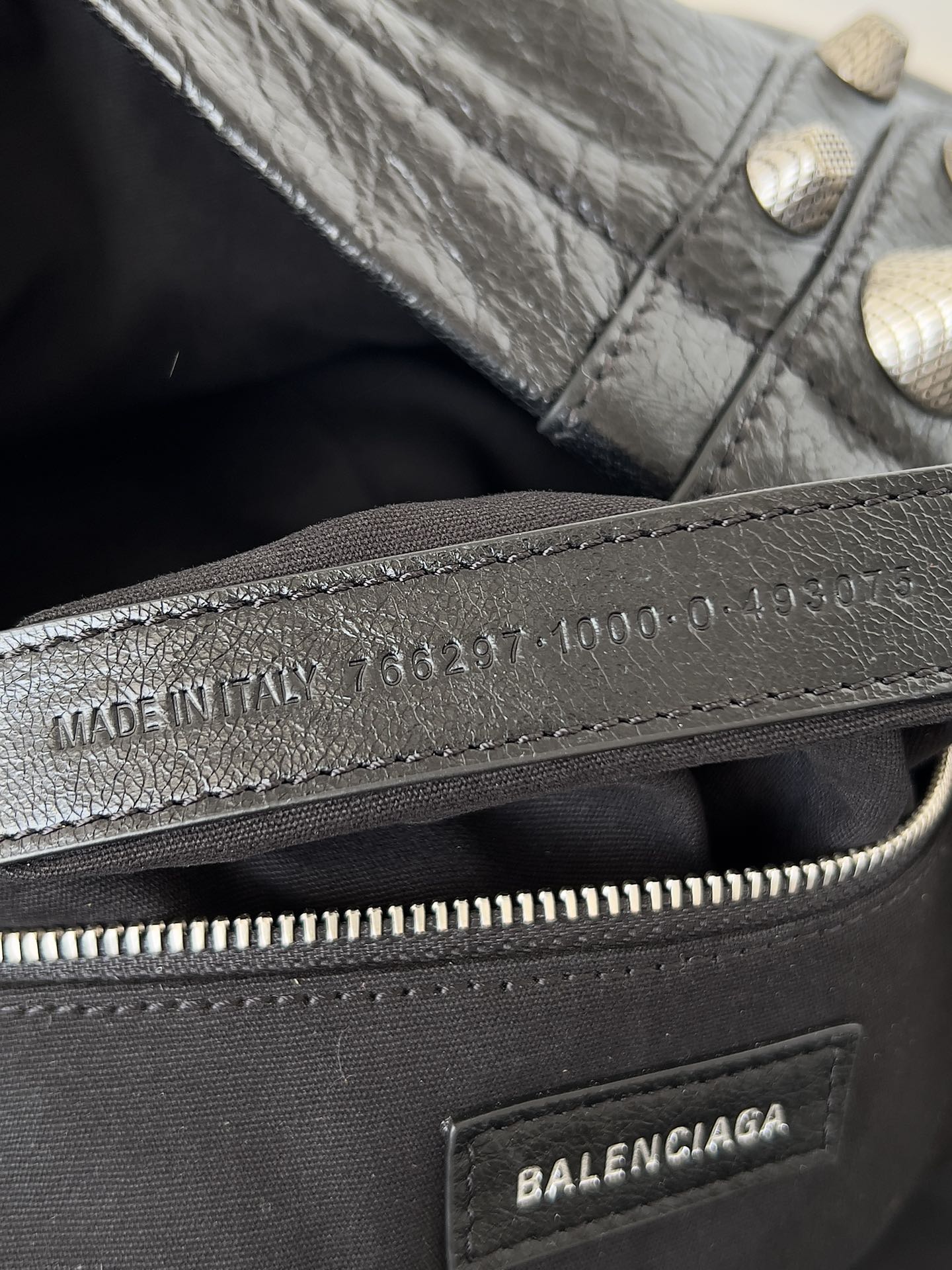 [TOP] BALENCIAGA Rivet Schoolbag Sheepskin Material  45.9 CM - Black