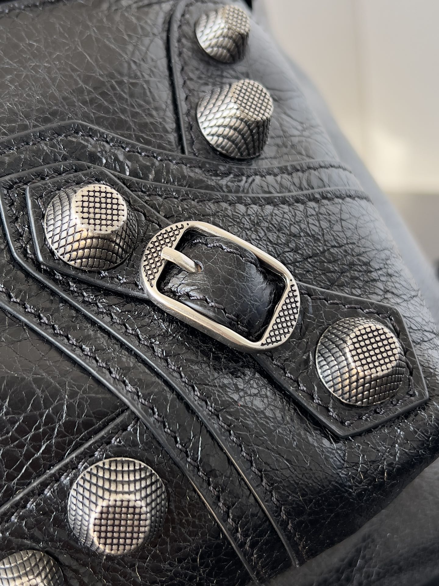 [TOP] BALENCIAGA Rivet Schoolbag Sheepskin Material  45.9 CM - Black