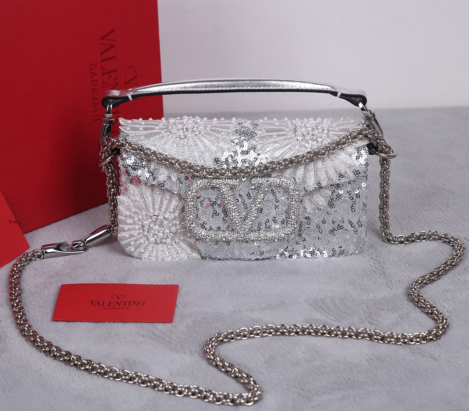 [TOP] VALENTINO Garavani Loco Bag with Embroidery & Crystal Embellishment Small 20x11x5cm - Silver