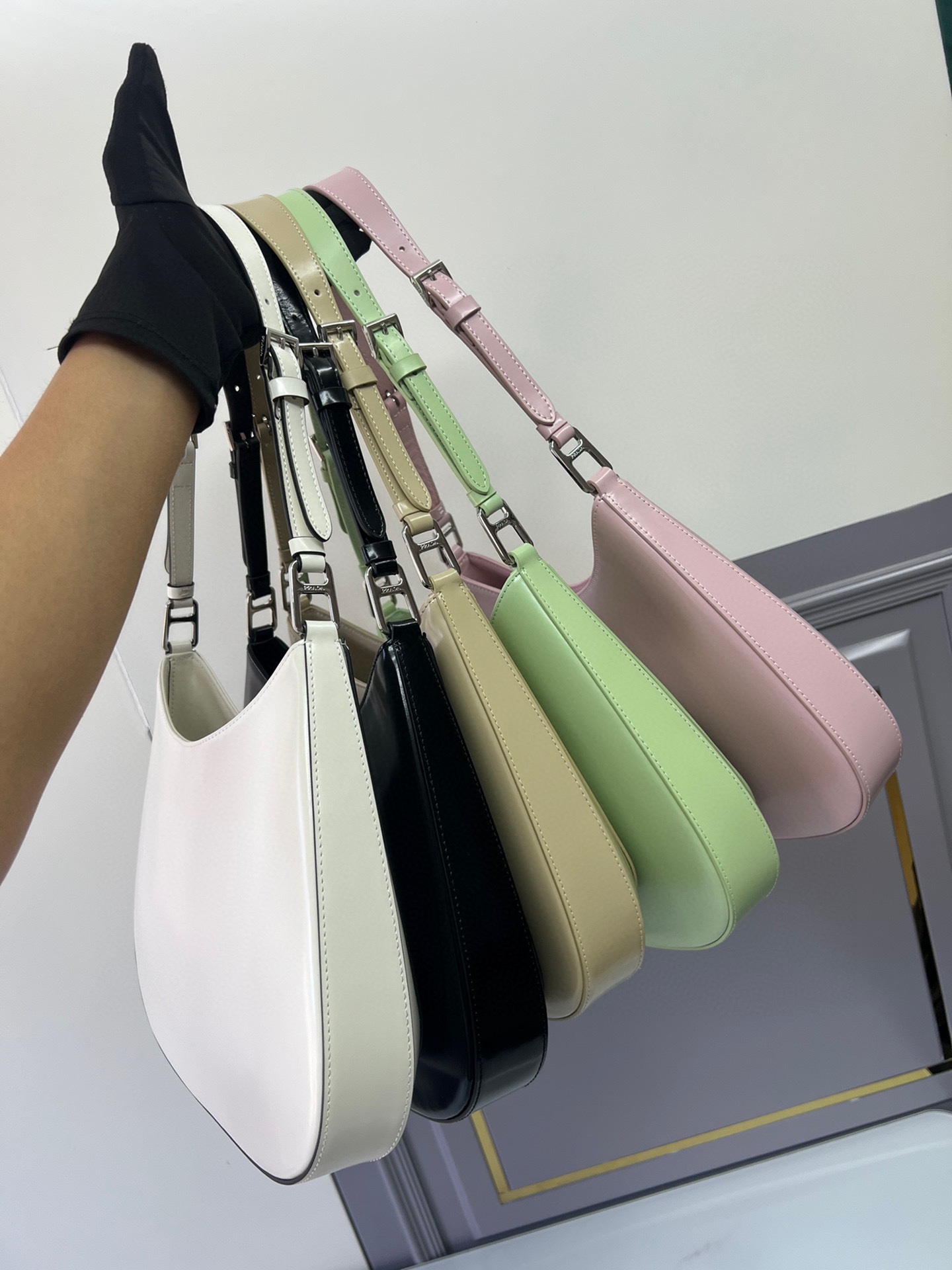 [TOP] PRADA Cleo Bag Leather Large 30x18.5x4cm - 5 Color