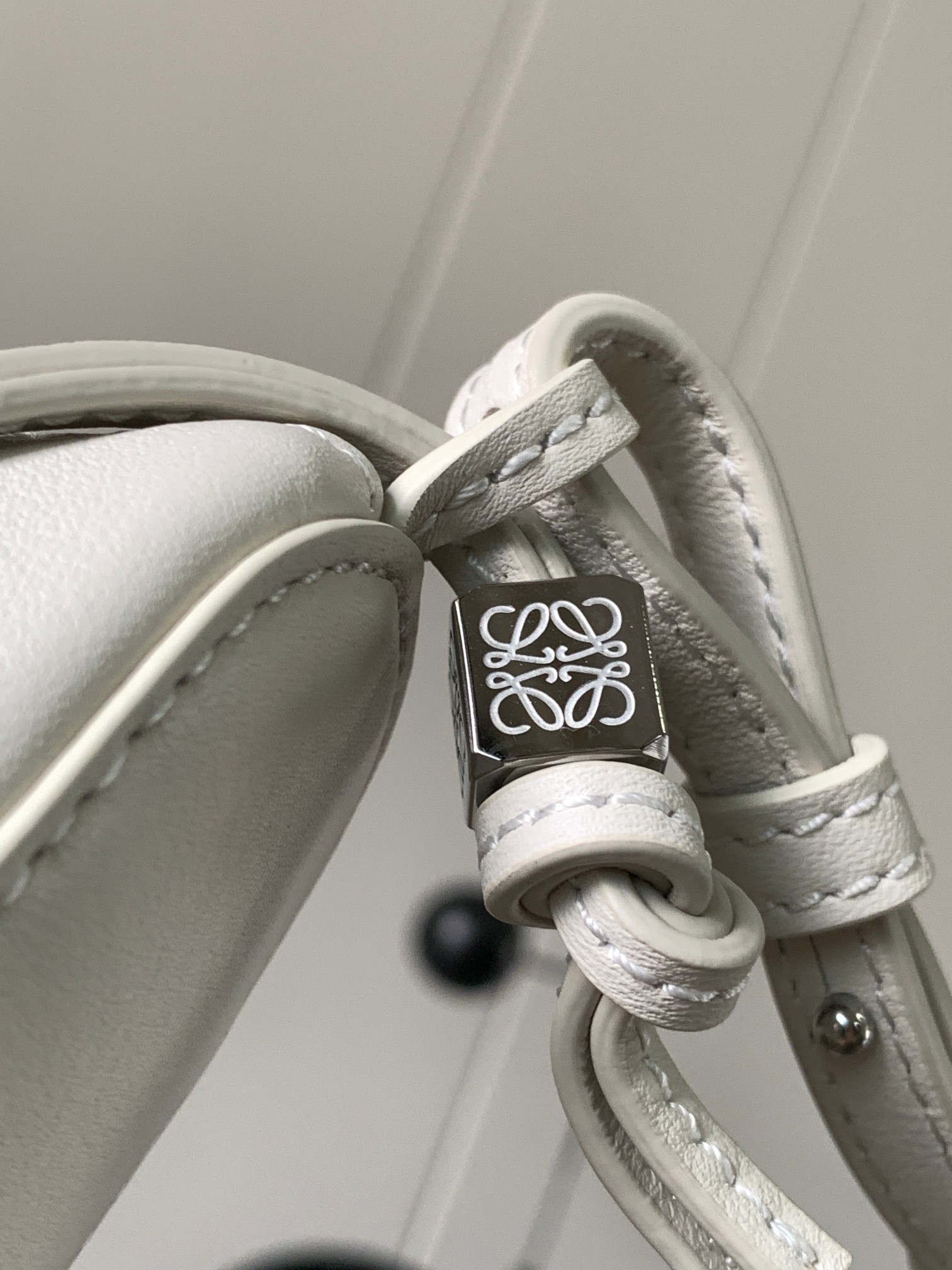 [TOP] LOEWE Hammock Hobo Bag 28x19x9.5cm - 5 Color