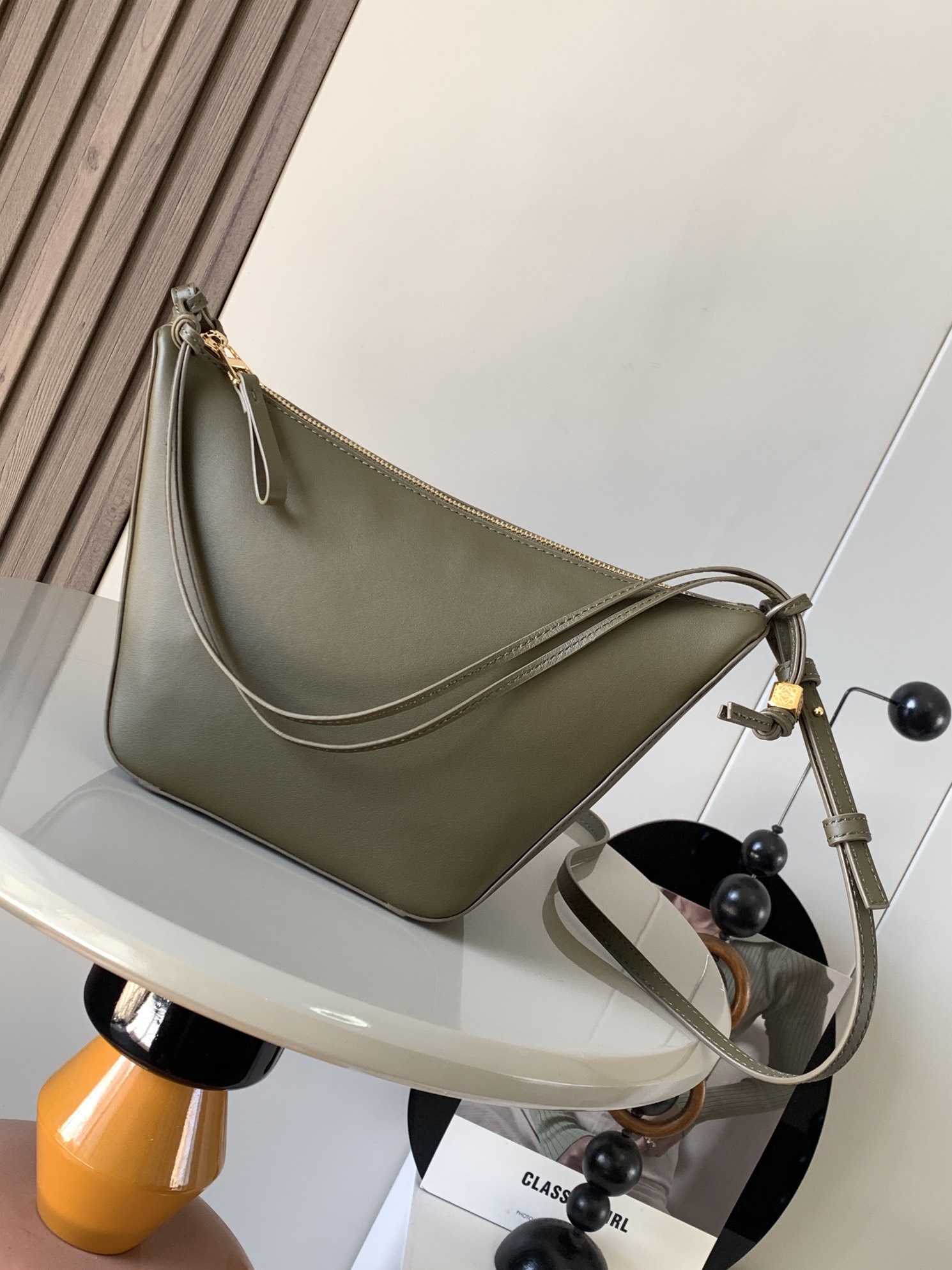 [TOP] LOEWE Hammock Hobo Bag 28x19x9.5cm - 5 Color