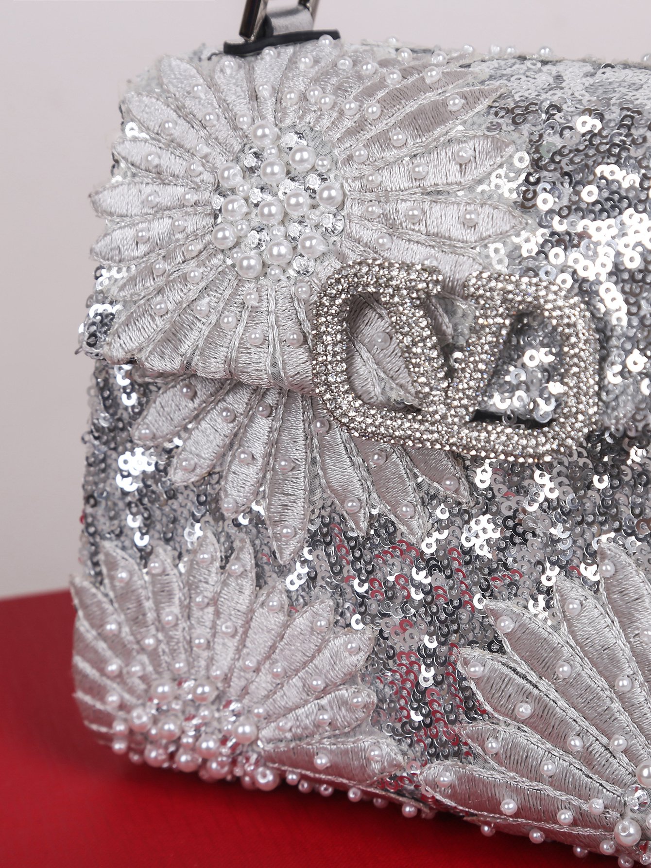 [TOP] VALENTINO Garavani VSLING Bag with Embroidery & Crystal Embellishment Mini 19x13x9cm - Silver