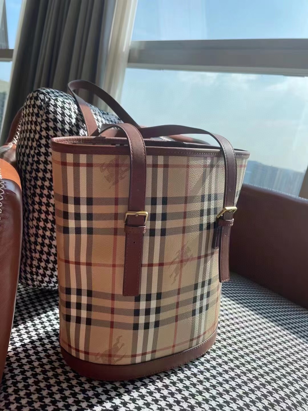 [TOP] BURBERRY Tote Bag 29x17x25cm - Beige