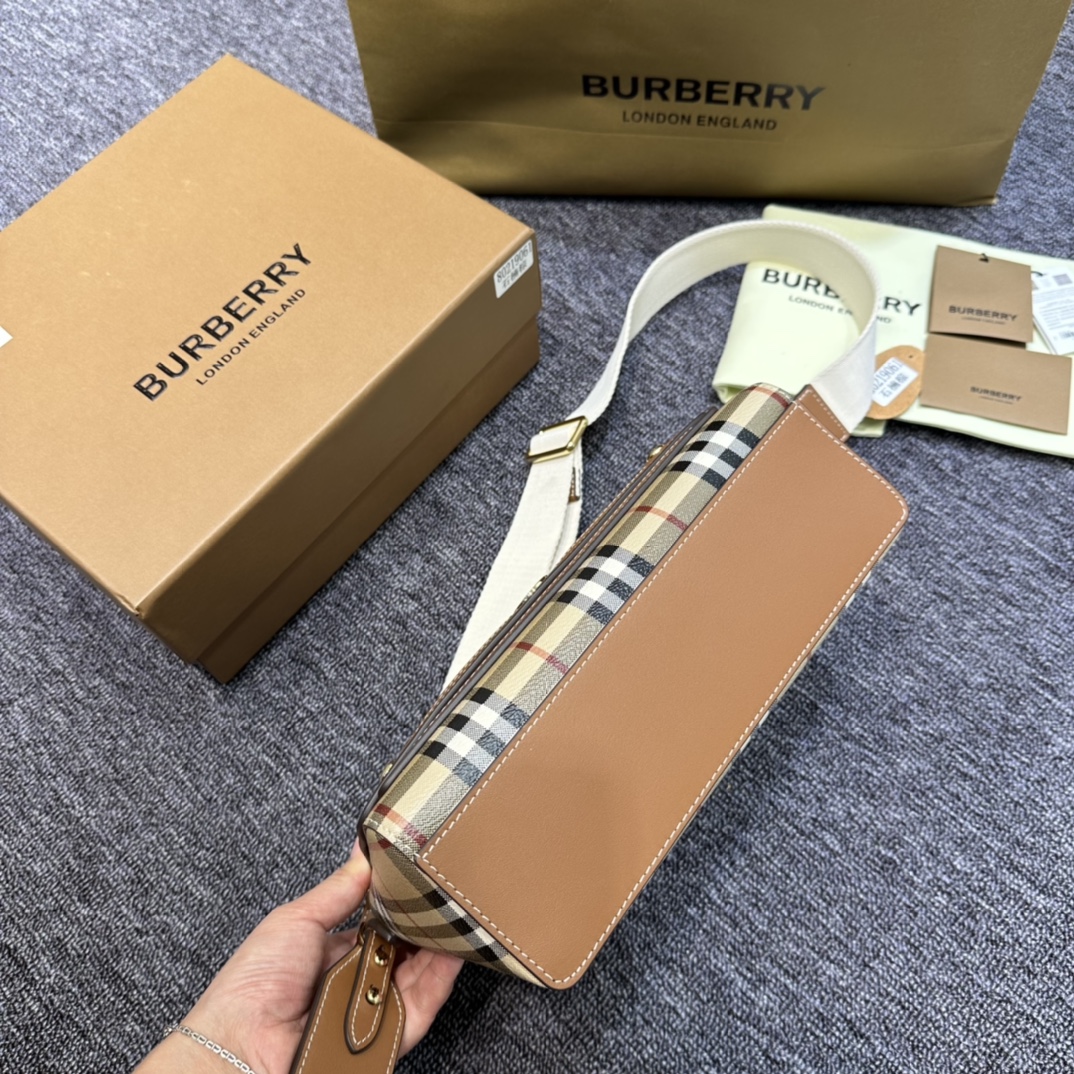[TOP] BURBERRY Note Bag Classic Plaid 25 x 8.5 x 18cm - Beige