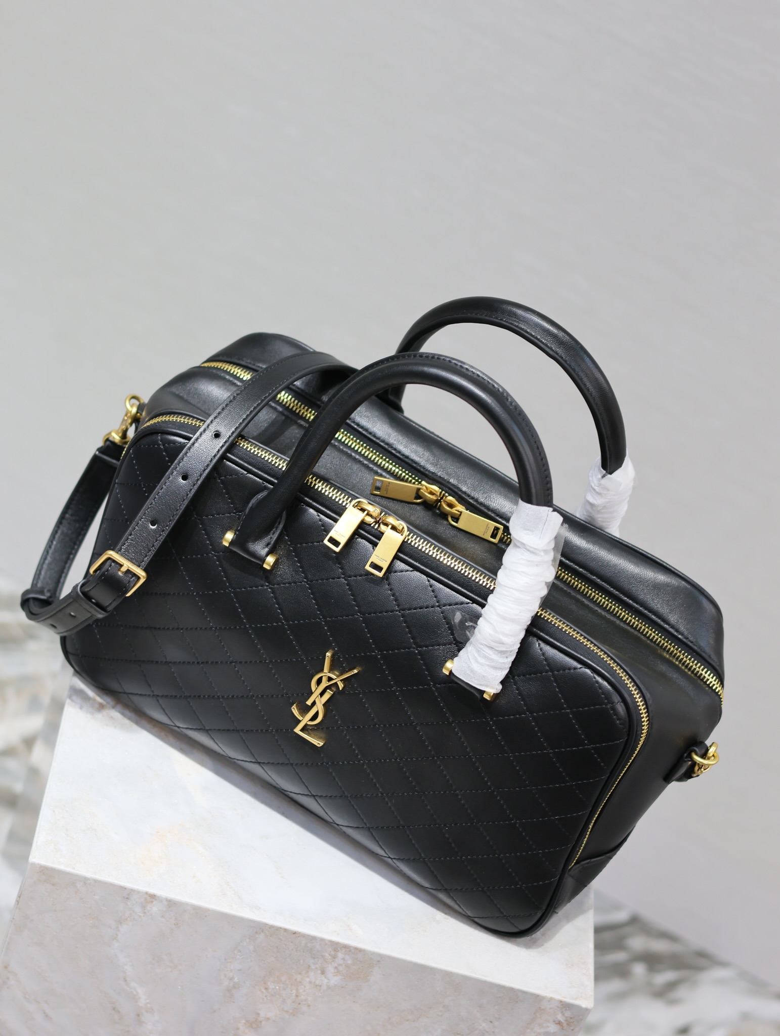 [TOP] Yves Saint Laurent YSL New Liya Retro Luggage Bag 31x16x13cm - Black&GHW