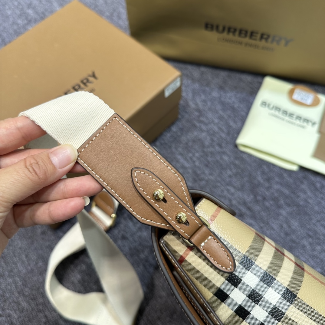 [TOP] BURBERRY Note Bag Classic Plaid 25 x 8.5 x 18cm - Beige