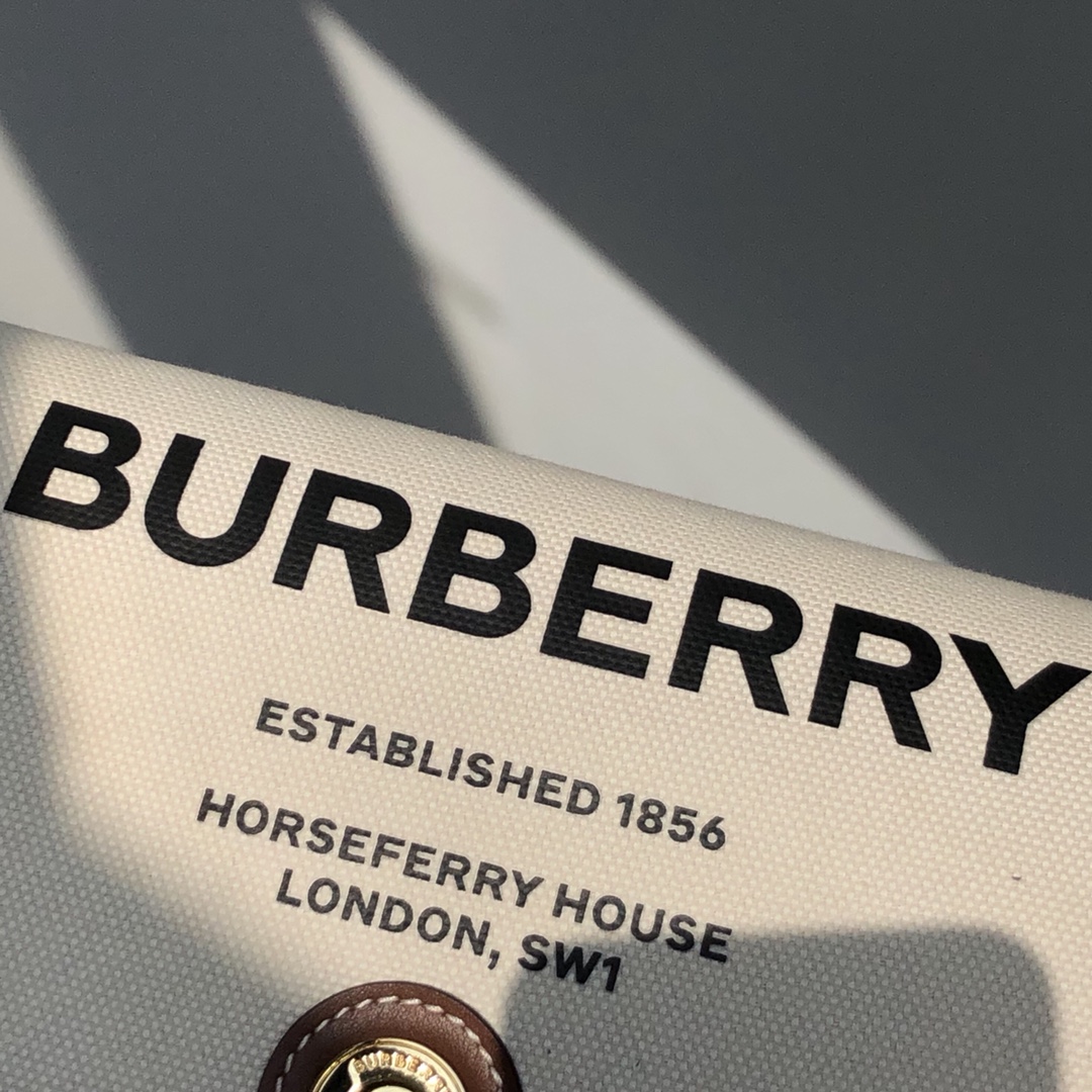 [TOP] BURBERRY Note Bag Canvas & Cowhide with Letters Logo 25 x 8.5 x 18cm - White