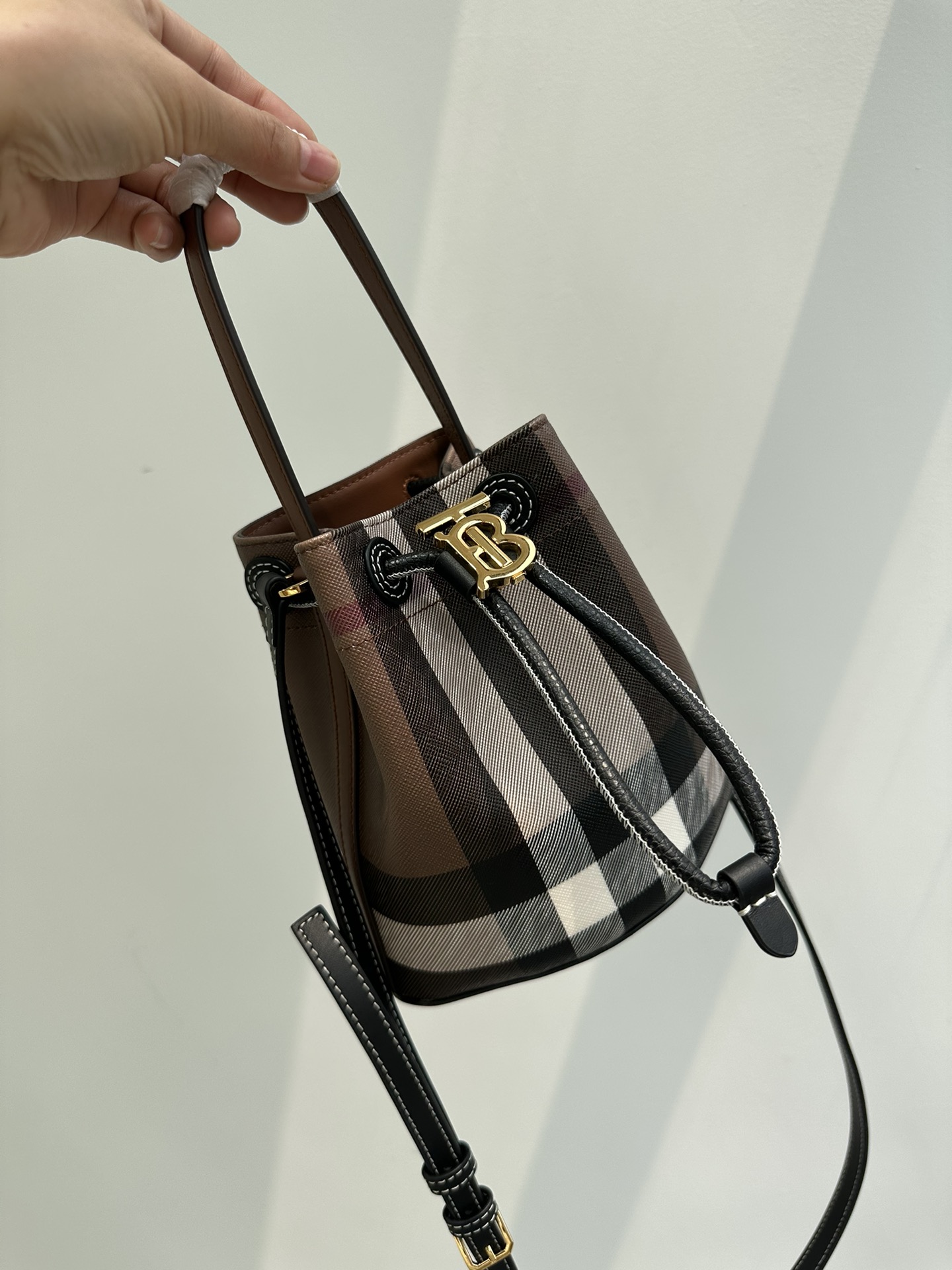 [TOP] BURBERRY TB Metal Bucket Bag Plaid 18.5X16.5X11cm - Black