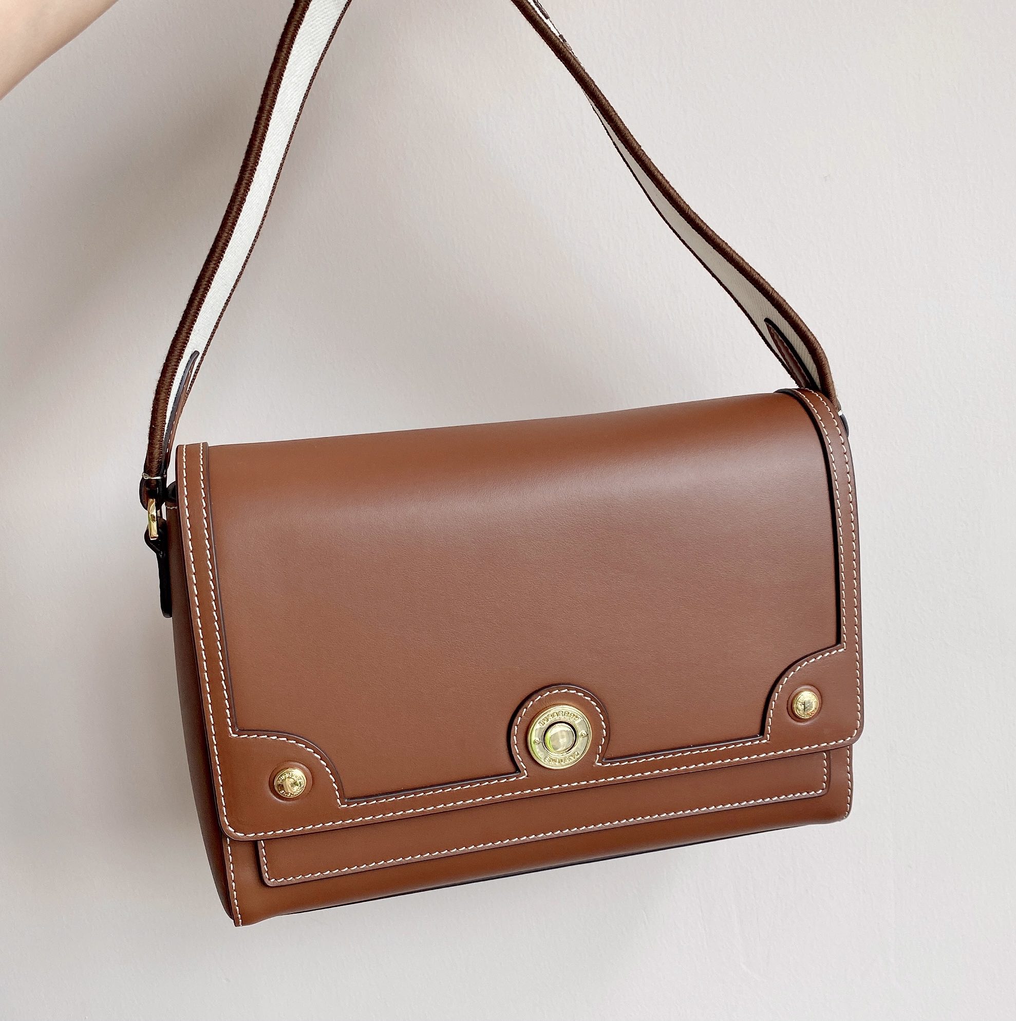 [TOP] BURBERRY Note Bag 24.5x18x9cm - 2 Color