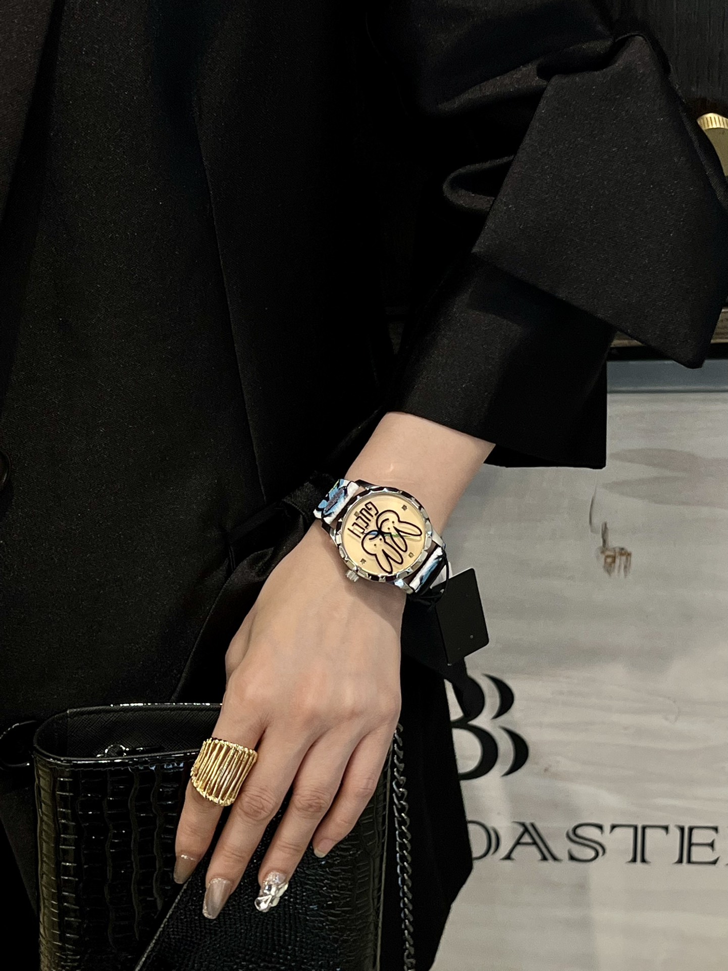 [TOP] GUCCI G-Timeless Series W Bowl Watch 38 mm