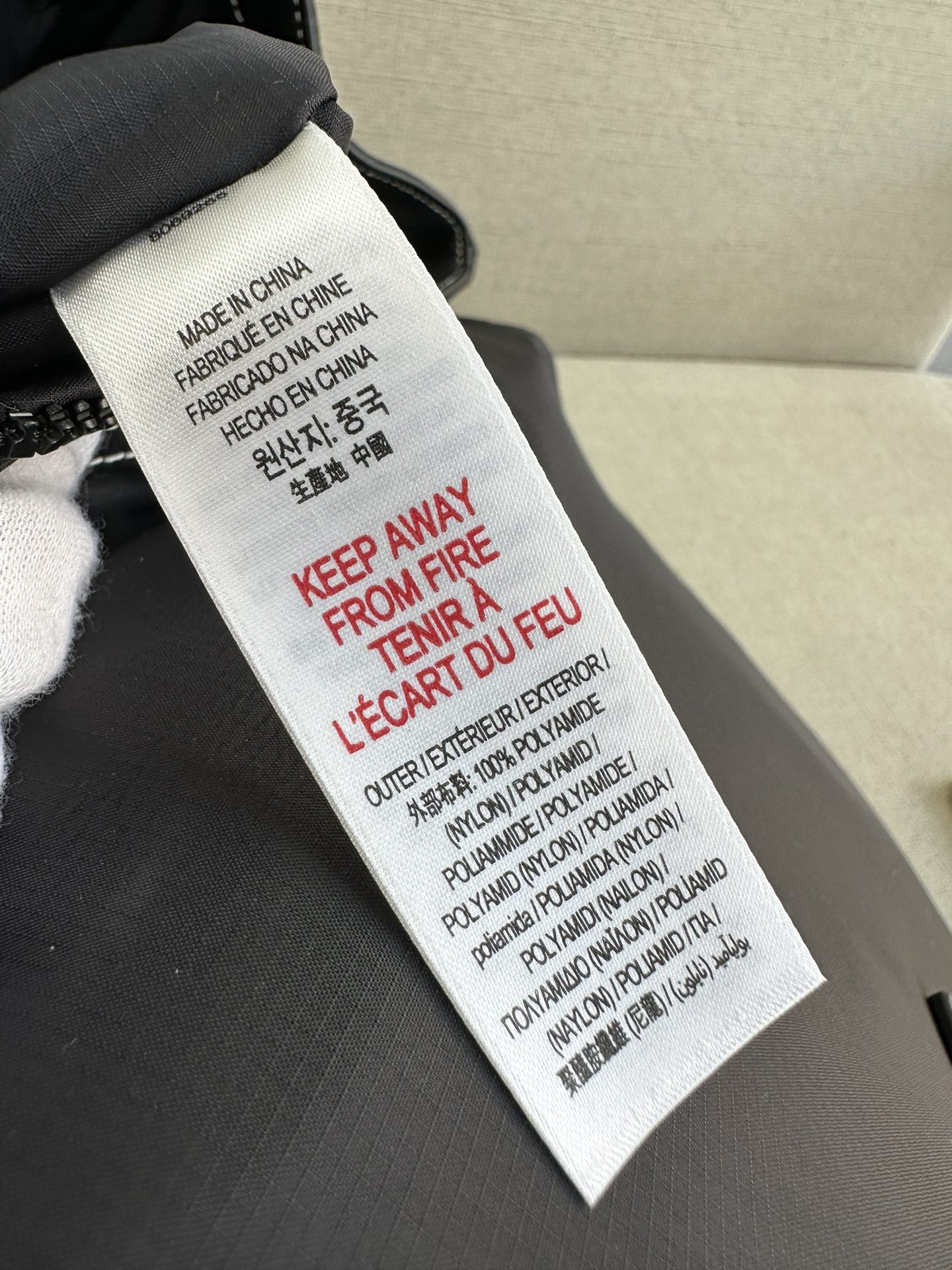 [TOP] BURBERRY Backpack Checkered and Cowhide 24x31x10cm - Black