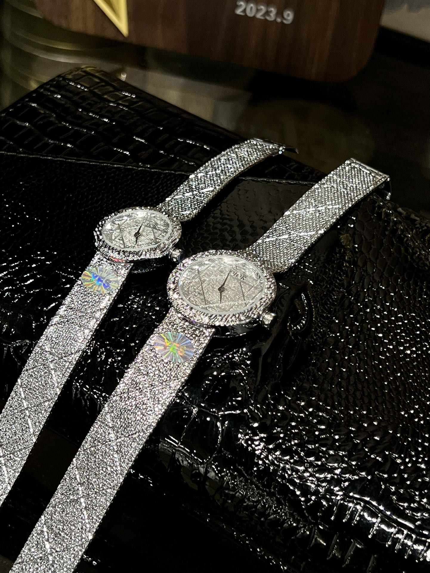 [TOP] Christian Dior LA D MY DIOR Series Watch - Gold And White