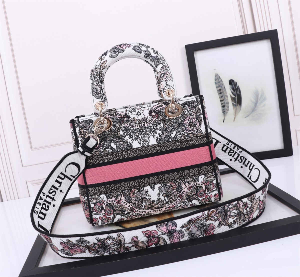 [TOP] Christian Dior Butterfly Around The World Lady Christian Dior Bags - 24x20x11cm